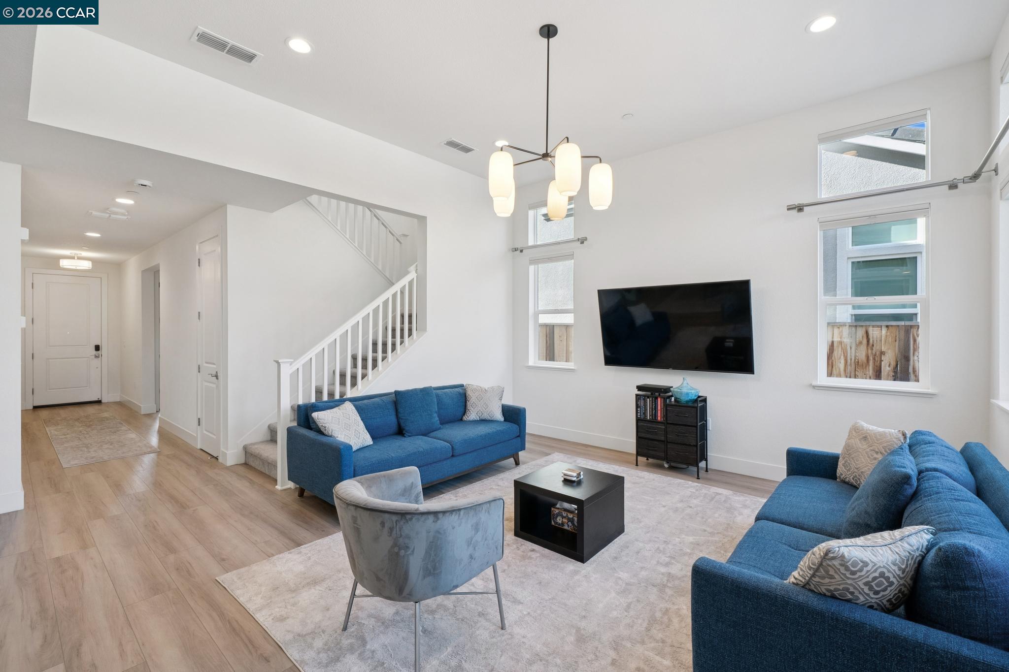 Detail Gallery Image 8 of 53 For 1035 Heckmann Ln, Concord,  CA 94518 - 4 Beds | 3 Baths