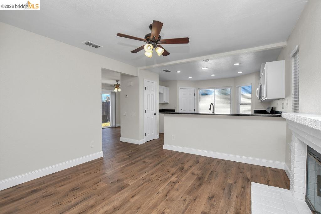 Detail Gallery Image 12 of 31 For 1210 Quail Valley Run, Oakley,  CA 94561 - 3 Beds | 2/1 Baths