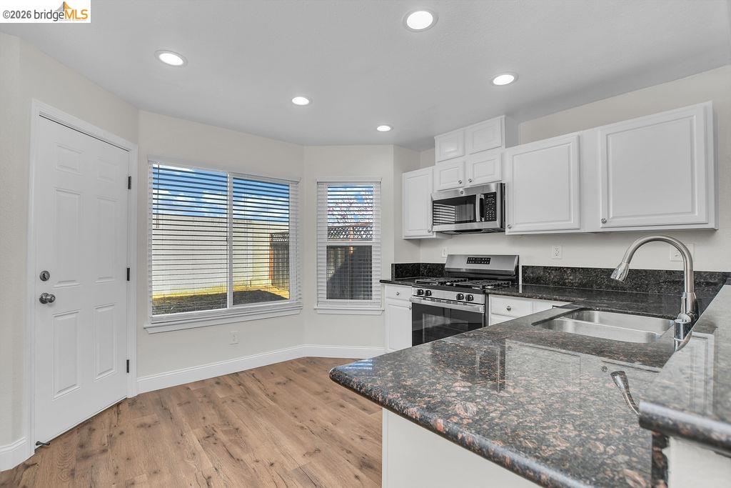 Detail Gallery Image 14 of 31 For 1210 Quail Valley Run, Oakley,  CA 94561 - 3 Beds | 2/1 Baths