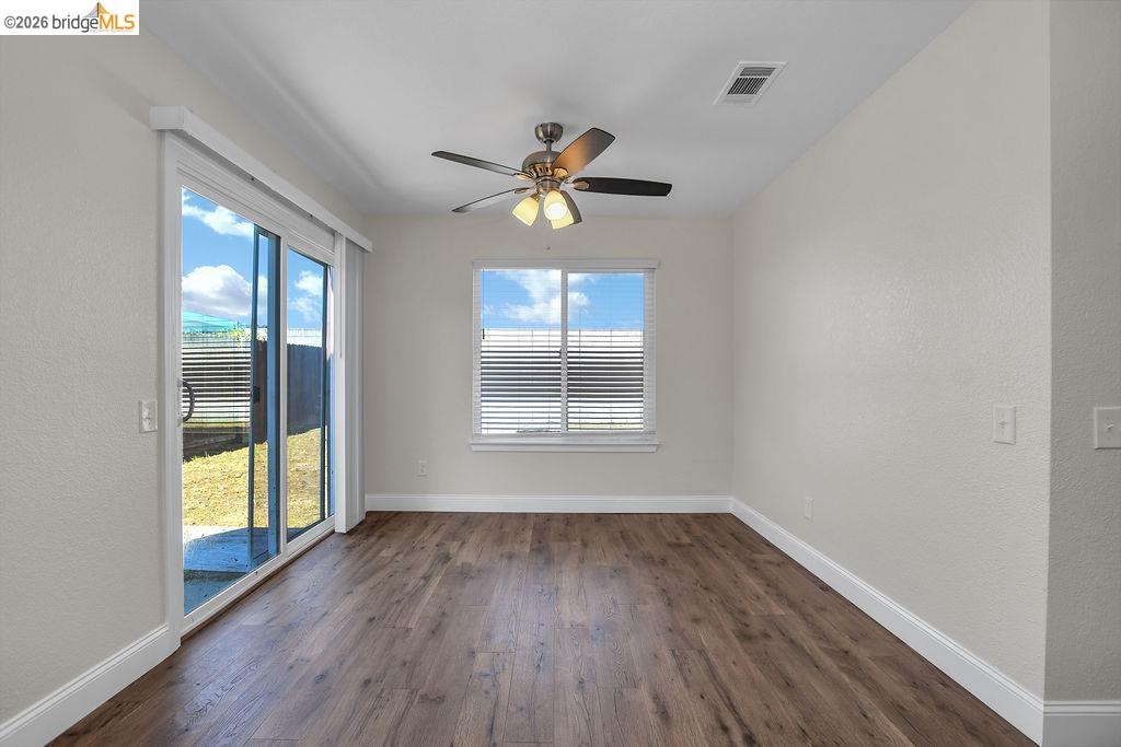 Detail Gallery Image 9 of 31 For 1210 Quail Valley Run, Oakley,  CA 94561 - 3 Beds | 2/1 Baths