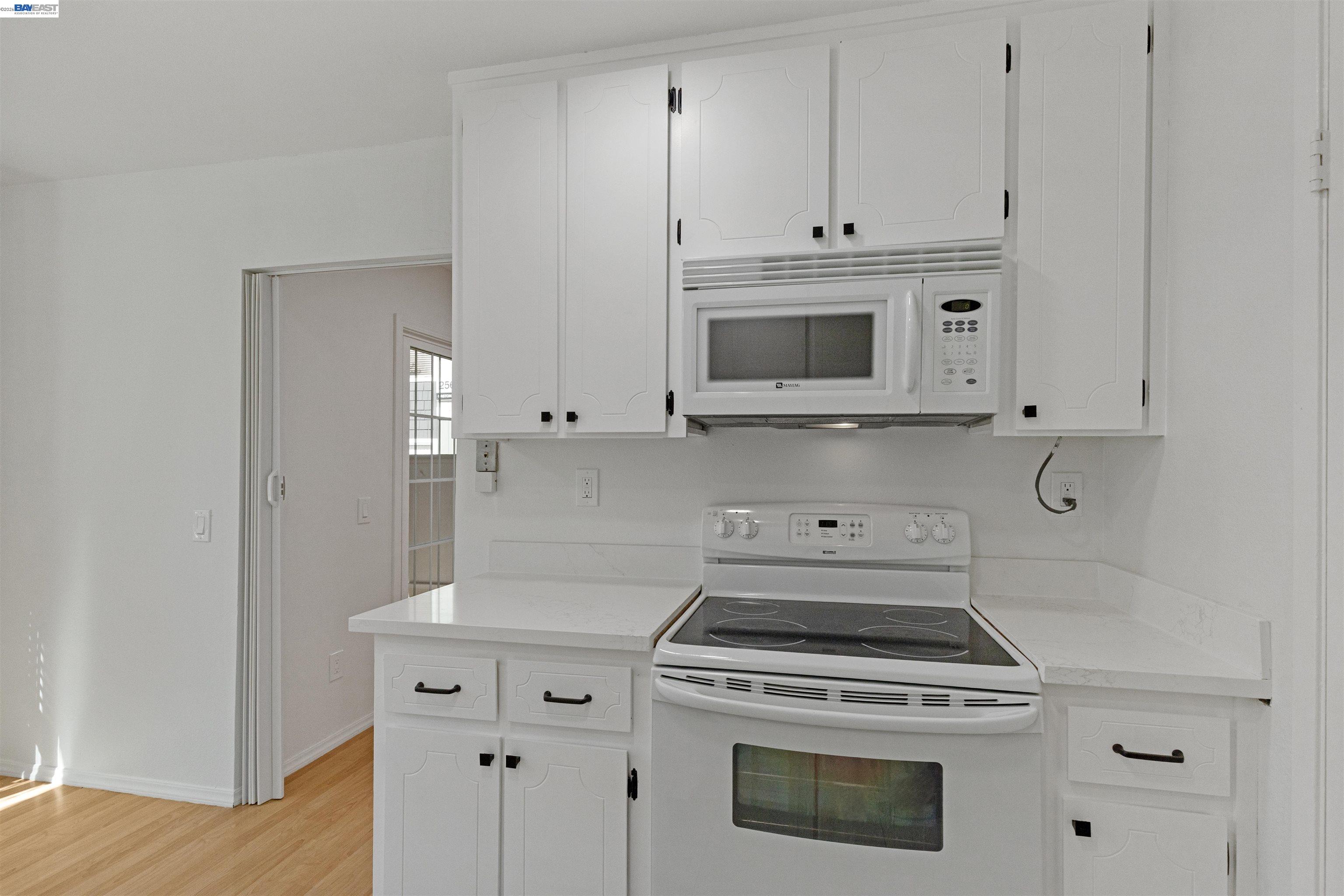 Detail Gallery Image 14 of 38 For 2575 Easton Way, San Jose,  CA 95133 - 2 Beds | 2 Baths