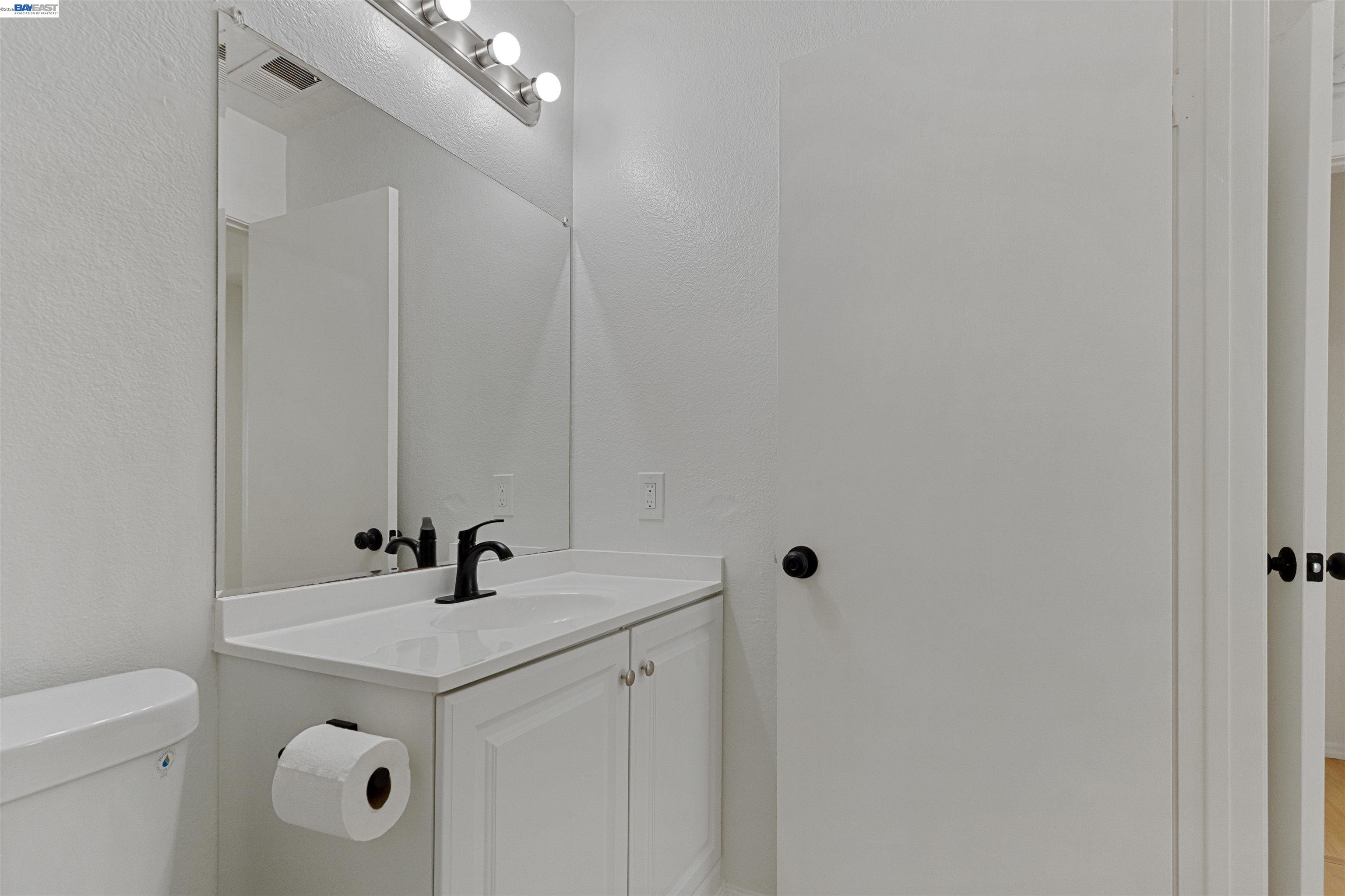 Detail Gallery Image 21 of 38 For 2575 Easton Way, San Jose,  CA 95133 - 2 Beds | 2 Baths