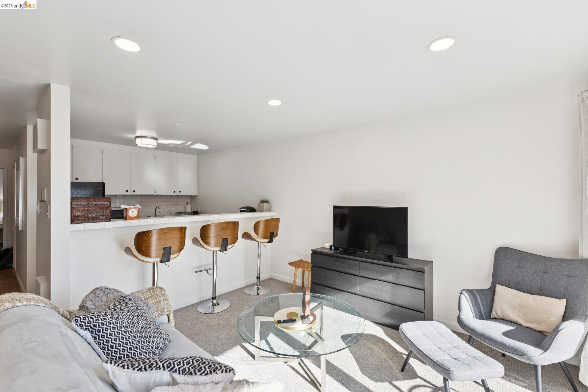 Photo #8: 41126925 Listing: Photo #8