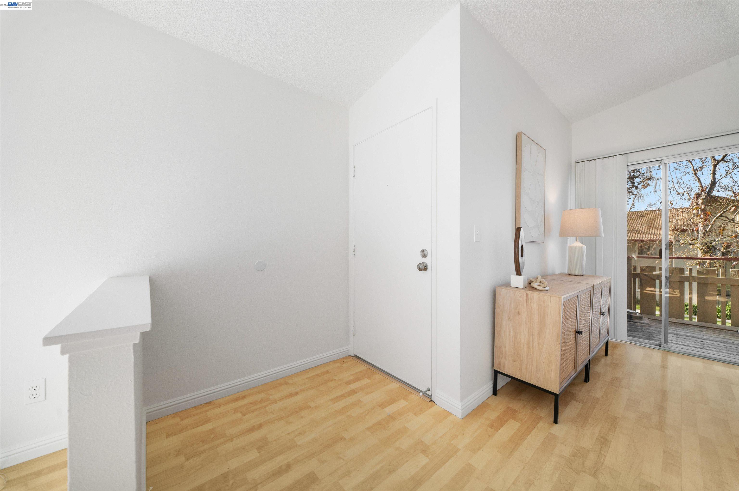 Detail Gallery Image 7 of 33 For 35088 Lido Blvd #K,  Newark,  CA 94560 - 2 Beds | 2 Baths