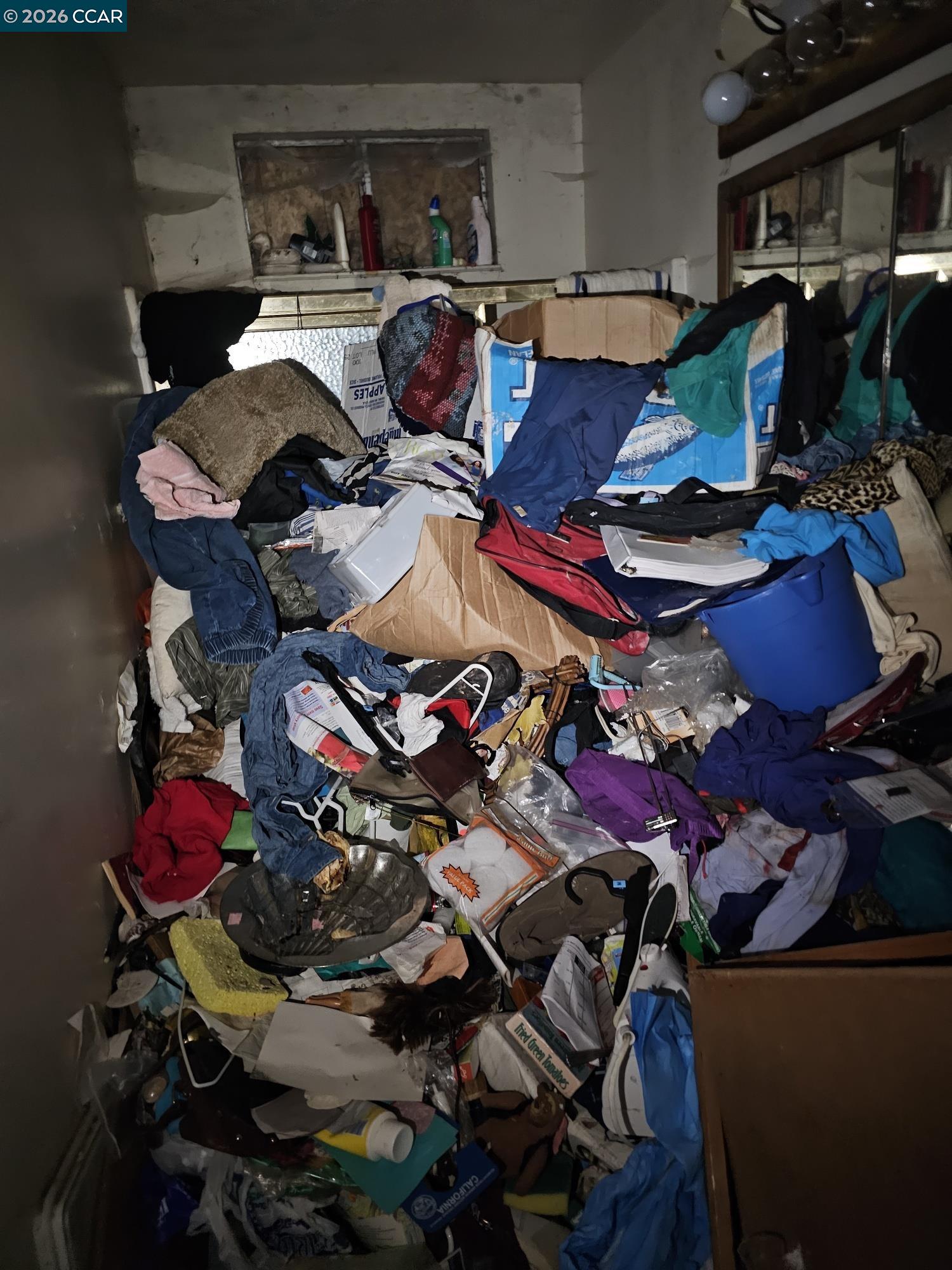 Detail Gallery Image 8 of 11 For 659 31st St, Richmond,  CA 94804 - 2 Beds | 1 Baths