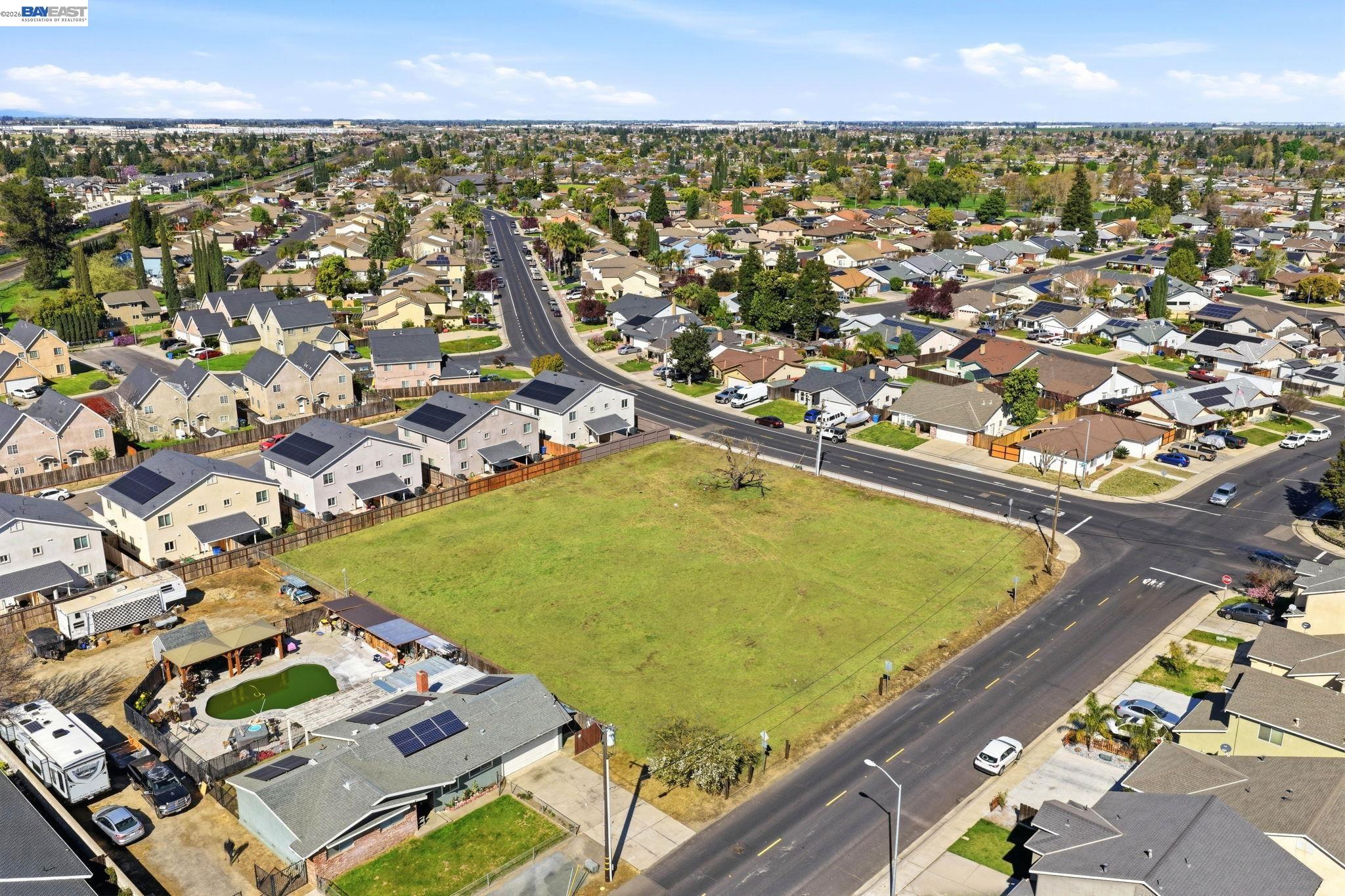 Detail Gallery Image 17 of 24 For 445 N Walnut Ave, Manteca,  CA 95336 - – Beds | – Baths