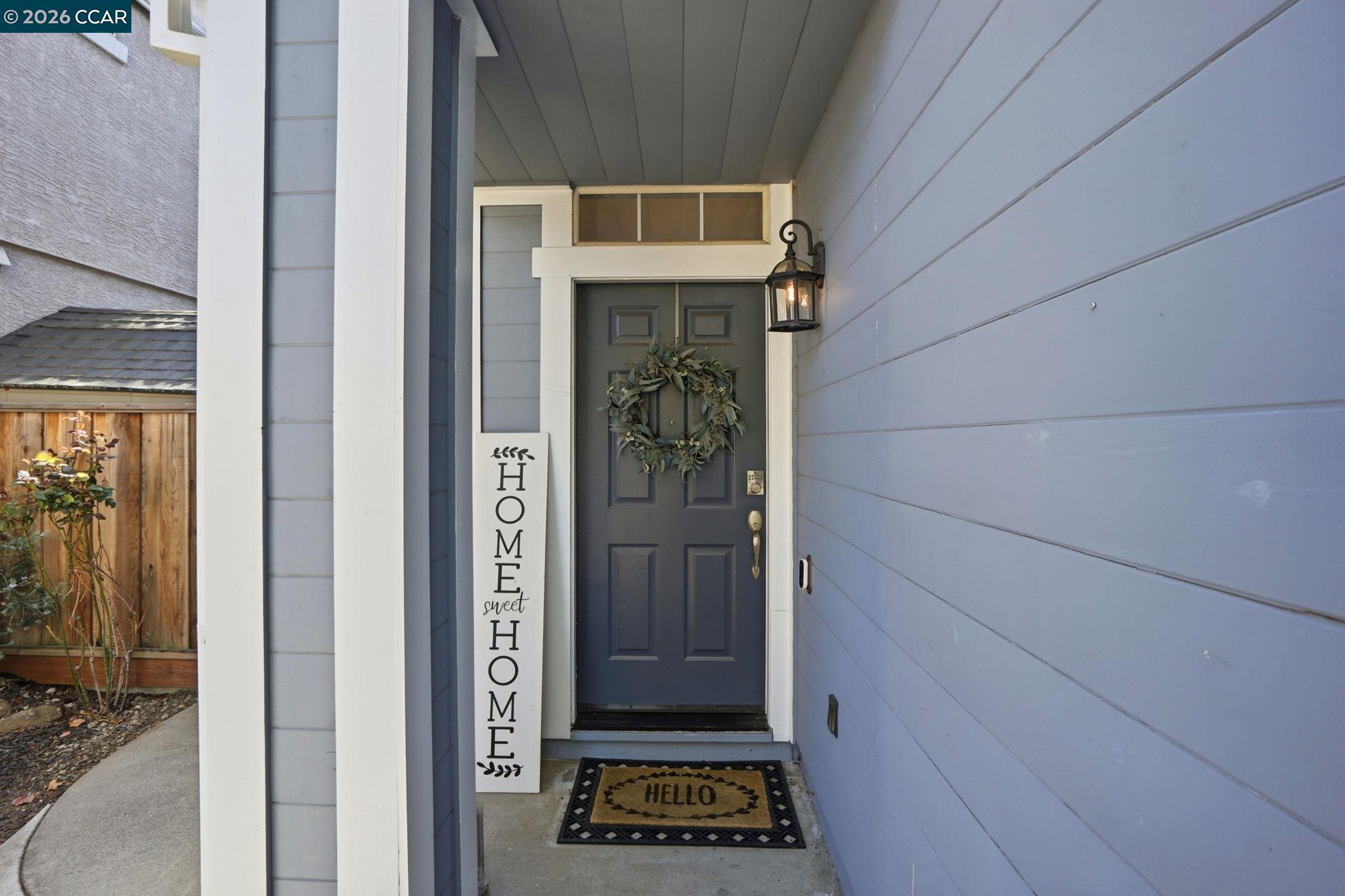 Detail Gallery Image 2 of 29 For 249 Stranahan Cir, Clayton,  CA 94517 - 3 Beds | 2/1 Baths