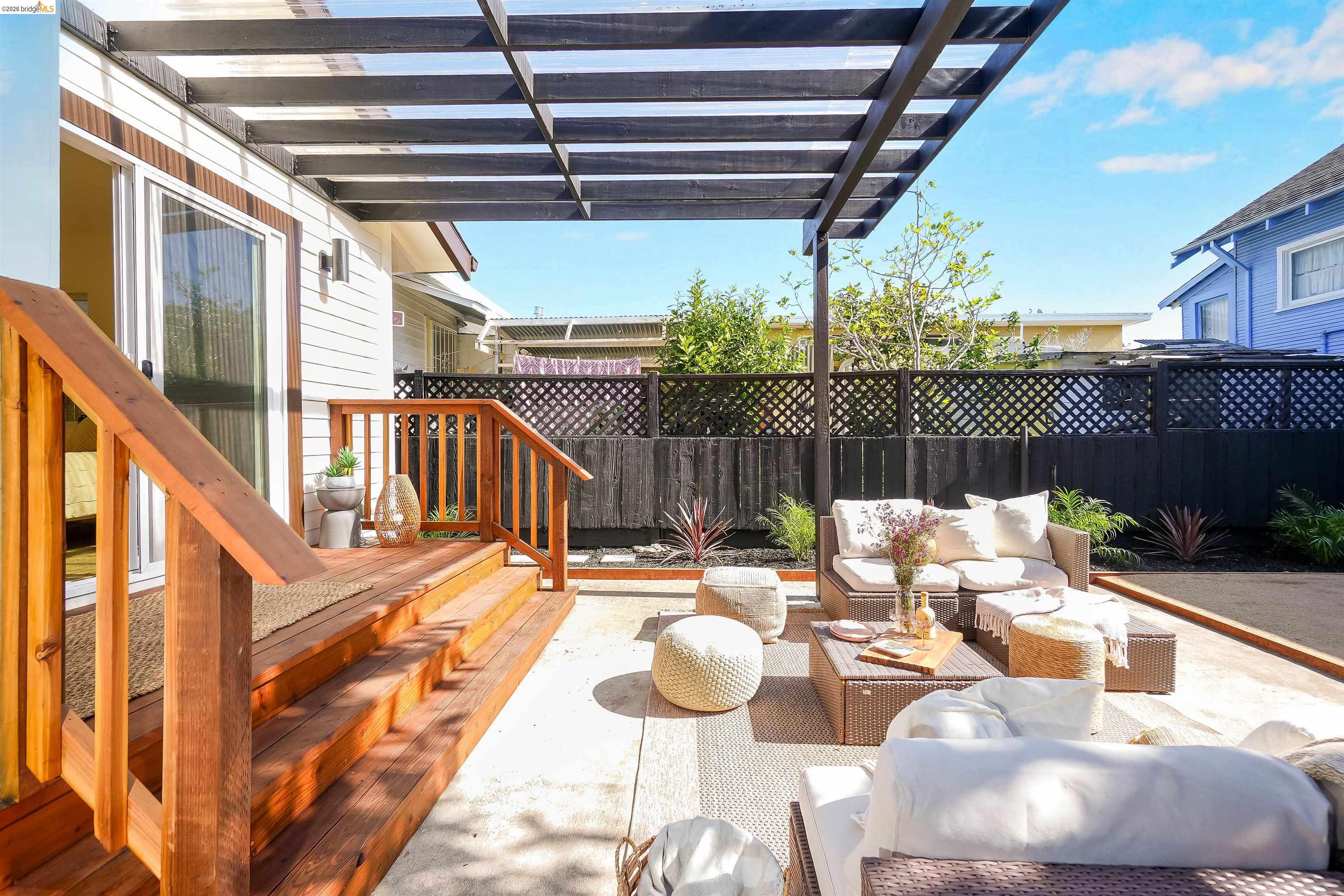 Detail Gallery Image 35 of 41 For 3654 39th Ave, Oakland,  CA 94619 - 2 Beds | 2 Baths