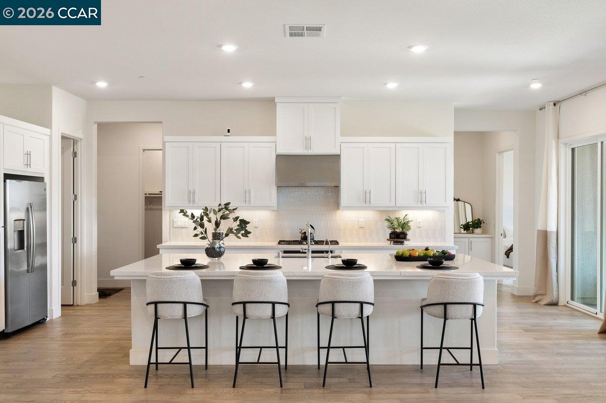 Detail Gallery Image 16 of 48 For 3096 Leeds Ln, Tracy,  CA 95377 - 4 Beds | 3/1 Baths