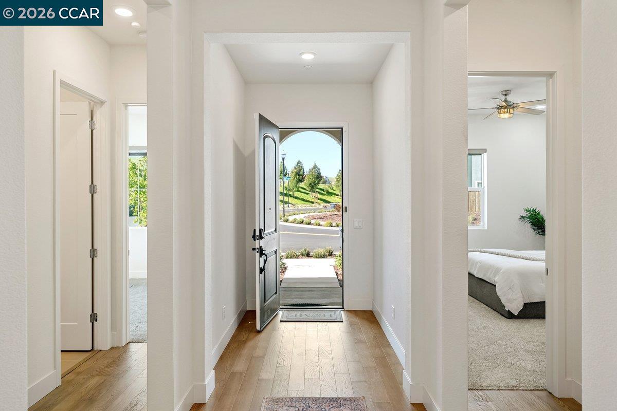 Detail Gallery Image 3 of 48 For 3096 Leeds Ln, Tracy,  CA 95377 - 4 Beds | 3/1 Baths