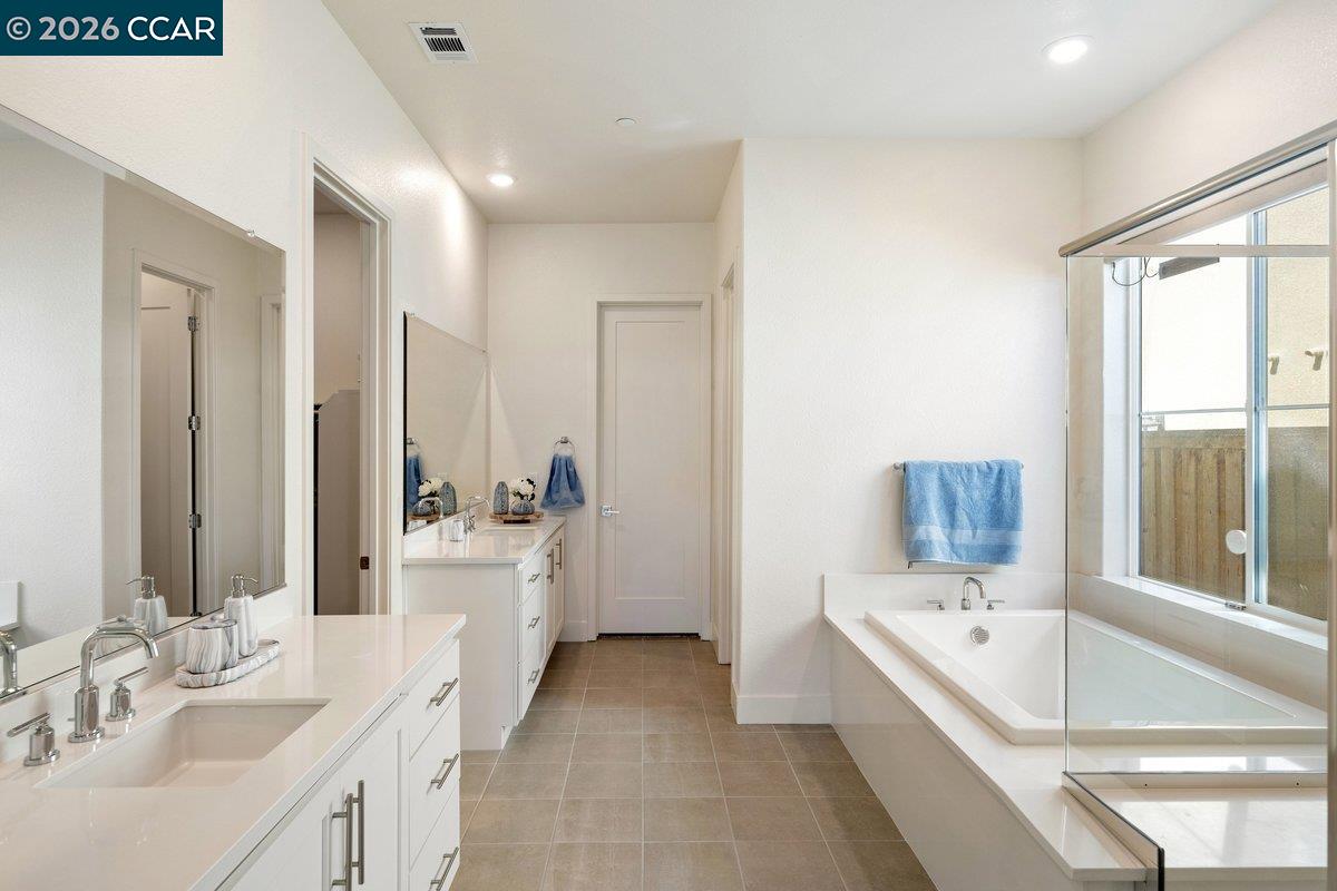 Detail Gallery Image 23 of 48 For 3096 Leeds Ln, Tracy,  CA 95377 - 4 Beds | 3/1 Baths