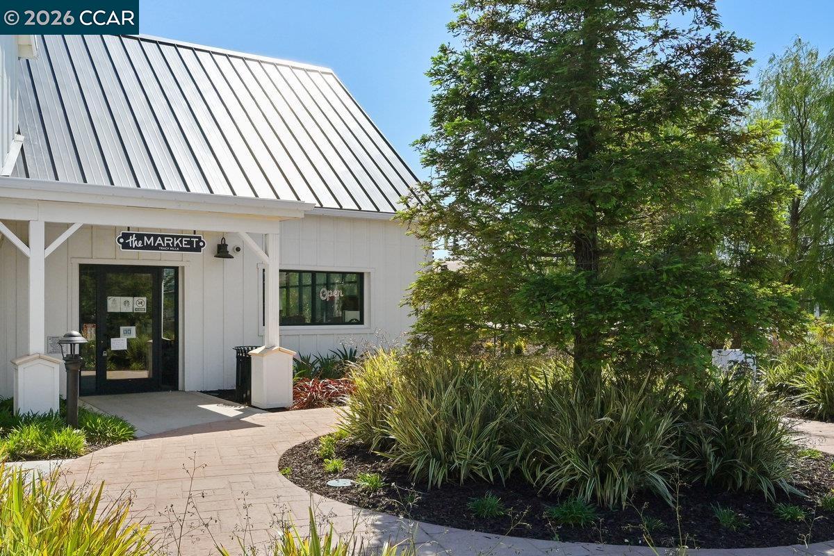 Detail Gallery Image 46 of 48 For 3096 Leeds Ln, Tracy,  CA 95377 - 4 Beds | 3/1 Baths