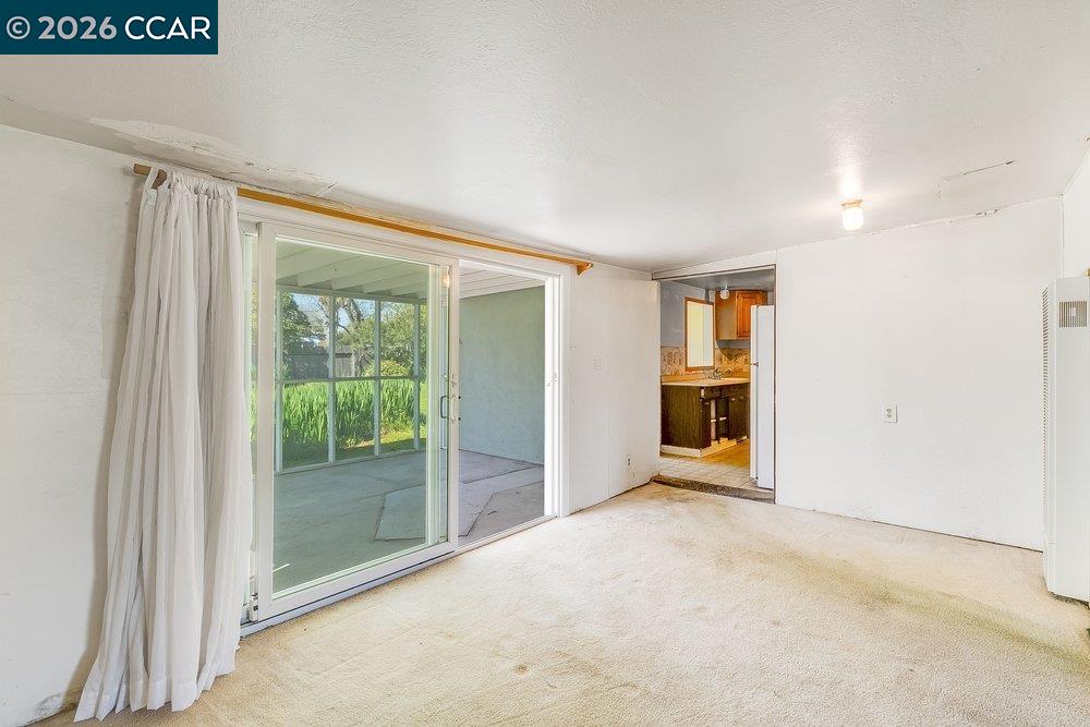 Detail Gallery Image 12 of 14 For 1901 Florence Ln, Concord,  CA 94520 - 3 Beds | 1 Baths