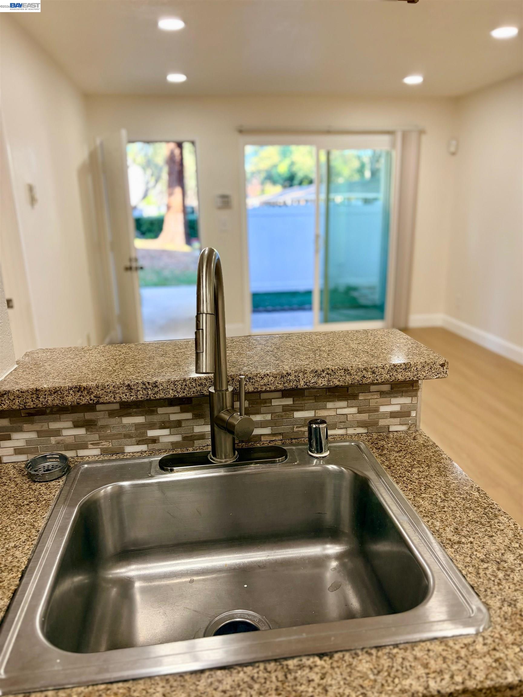 Detail Gallery Image 7 of 21 For 38508 Mary Ter #4,  Fremont,  CA 94538 - 2 Beds | 2 Baths