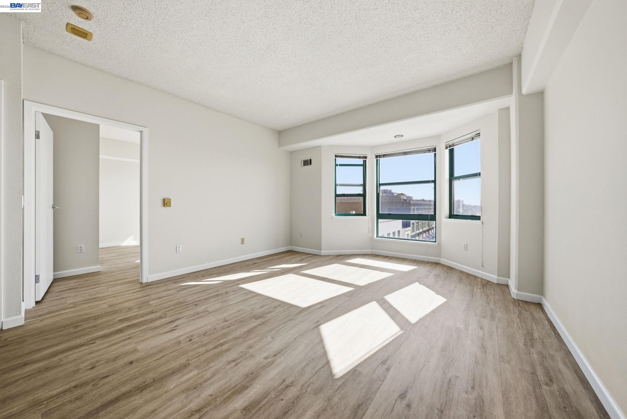 Photo #15: 41126941 Listing: Photo #15