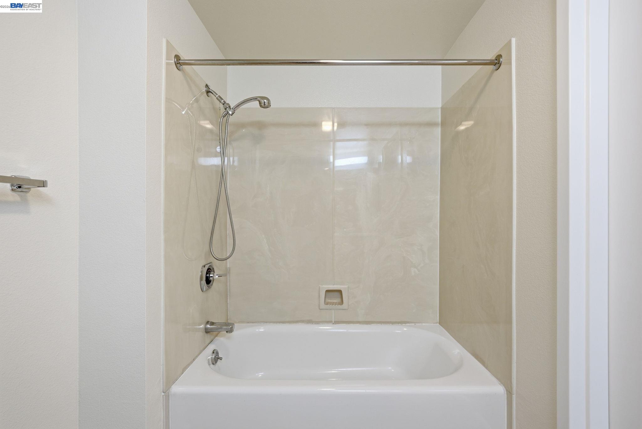 Photo #23: 41126941 Listing: Photo #23