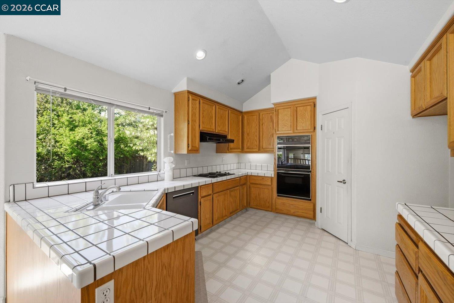 Detail Gallery Image 12 of 60 For 1269 Lagoon Ct, Brentwood,  CA 94513 - 4 Beds | 3 Baths