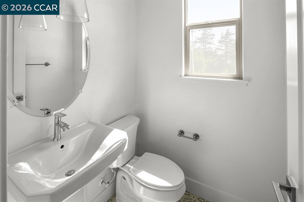 Detail Gallery Image 18 of 43 For 2802 Chattleton Ln., San Pablo,  CA 94806 - 3 Beds | 2/2 Baths