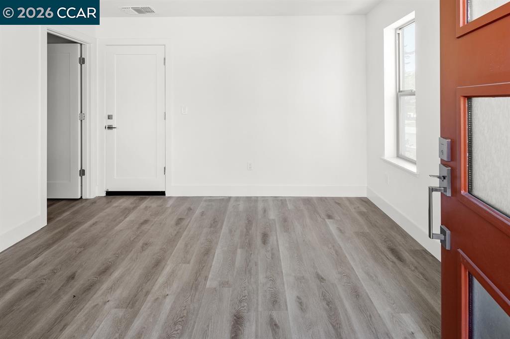 Detail Gallery Image 3 of 43 For 2802 Chattleton Ln., San Pablo,  CA 94806 - 3 Beds | 2/2 Baths