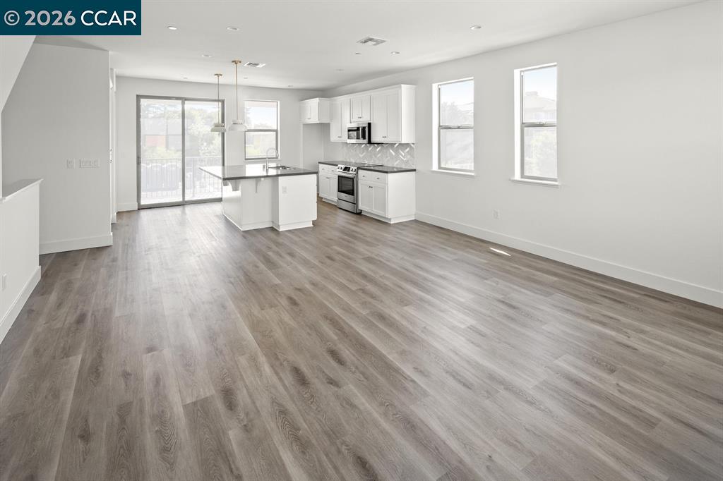 Detail Gallery Image 27 of 43 For 2802 Chattleton Ln., San Pablo,  CA 94806 - 3 Beds | 2/2 Baths