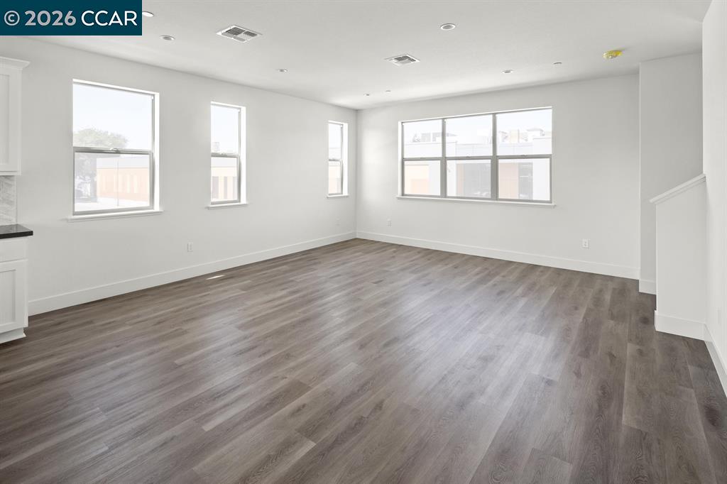 Detail Gallery Image 34 of 43 For 2802 Chattleton Ln., San Pablo,  CA 94806 - 3 Beds | 2/2 Baths