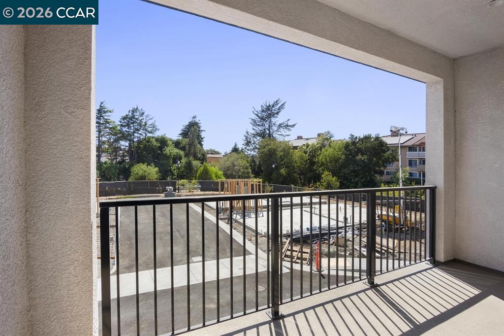 Detail Gallery Image 6 of 43 For 2802 Chattleton Ln., San Pablo,  CA 94806 - 3 Beds | 2/2 Baths