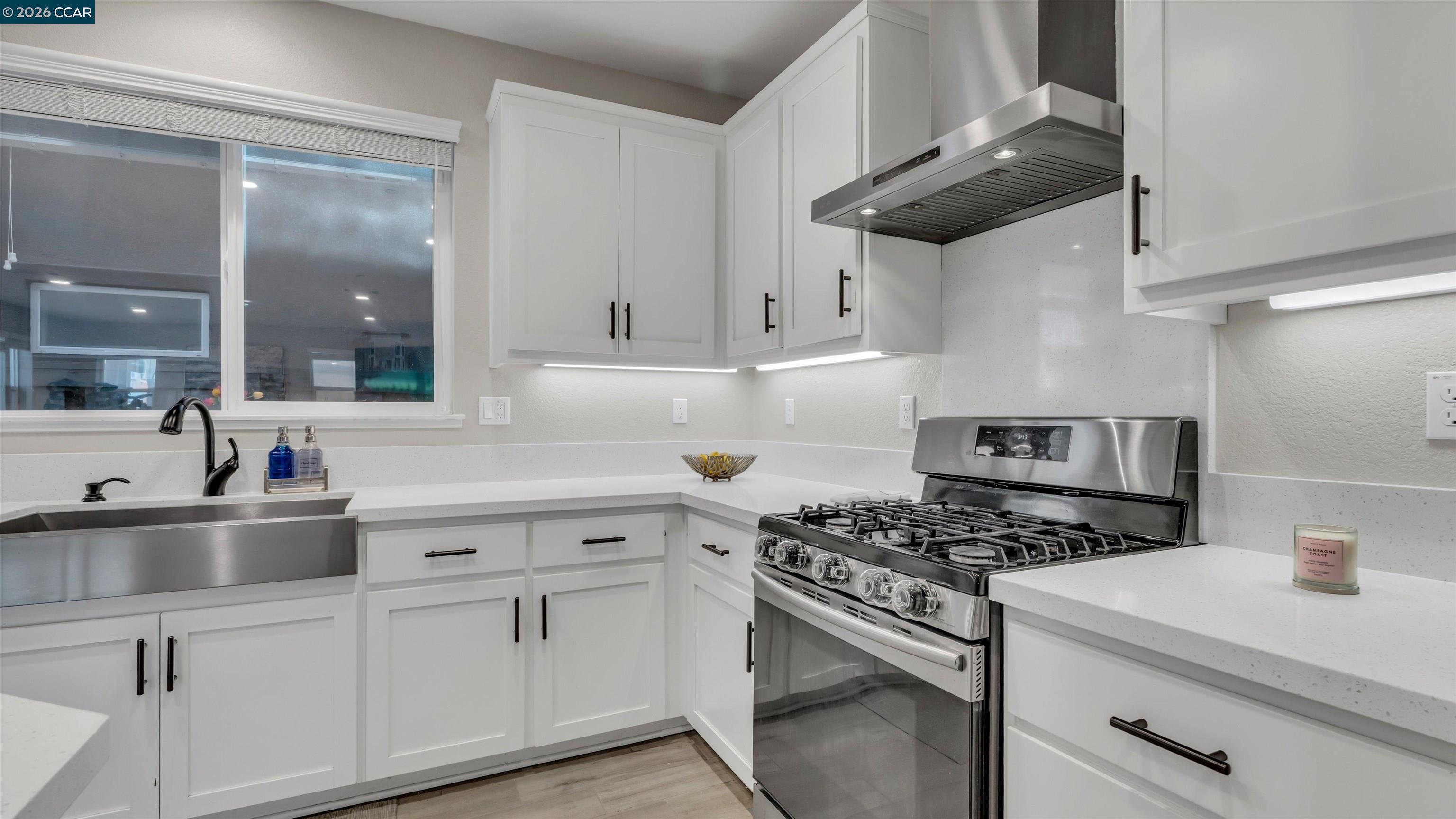 Detail Gallery Image 16 of 45 For 3025 Aragon Dr, Pittsburg,  CA 94565 - 5 Beds | 3 Baths