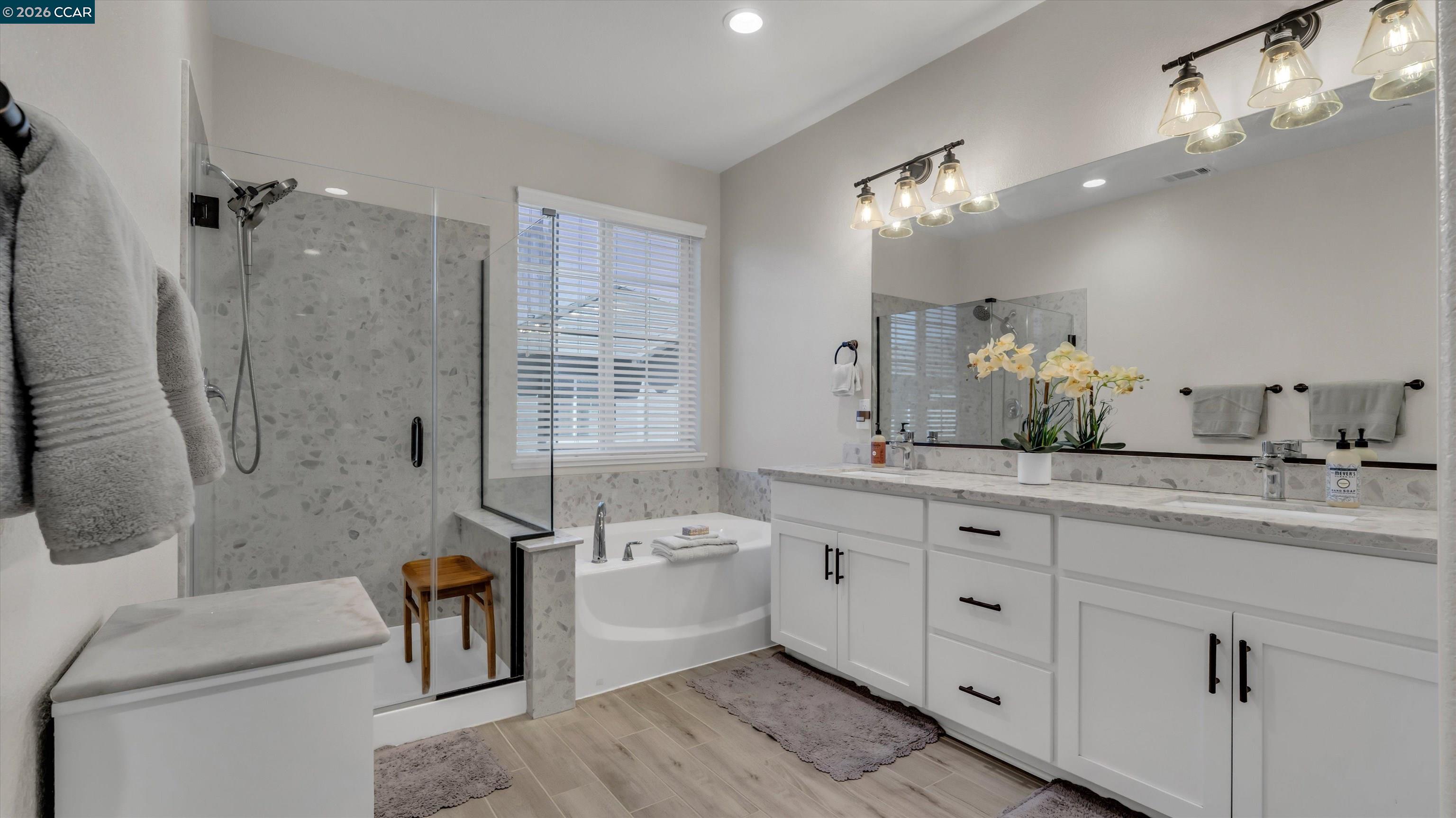 Detail Gallery Image 24 of 45 For 3025 Aragon Dr, Pittsburg,  CA 94565 - 5 Beds | 3 Baths