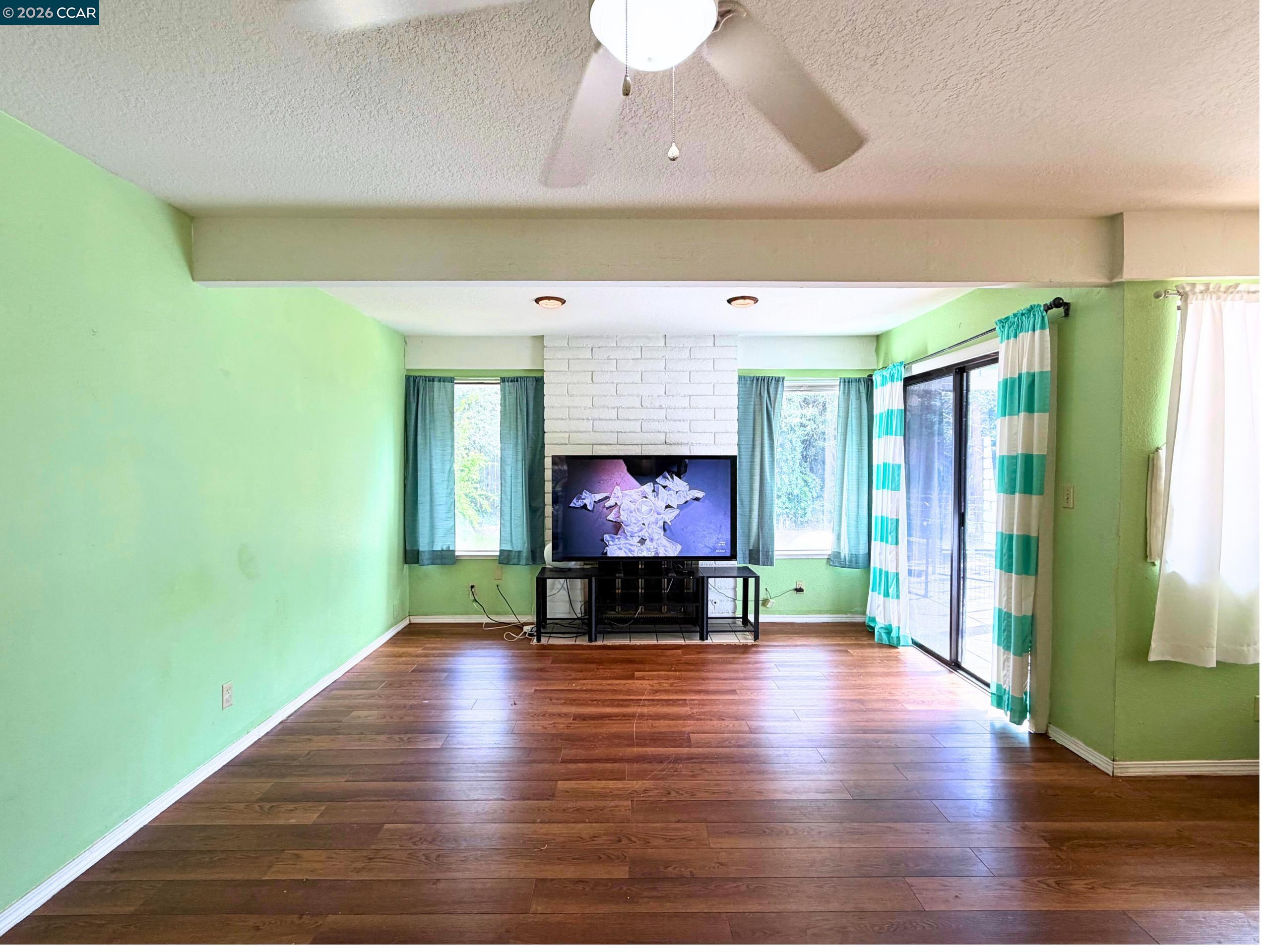 Detail Gallery Image 11 of 33 For 2329 Lido Cir, Stockton,  CA 95207 - 3 Beds | 2 Baths