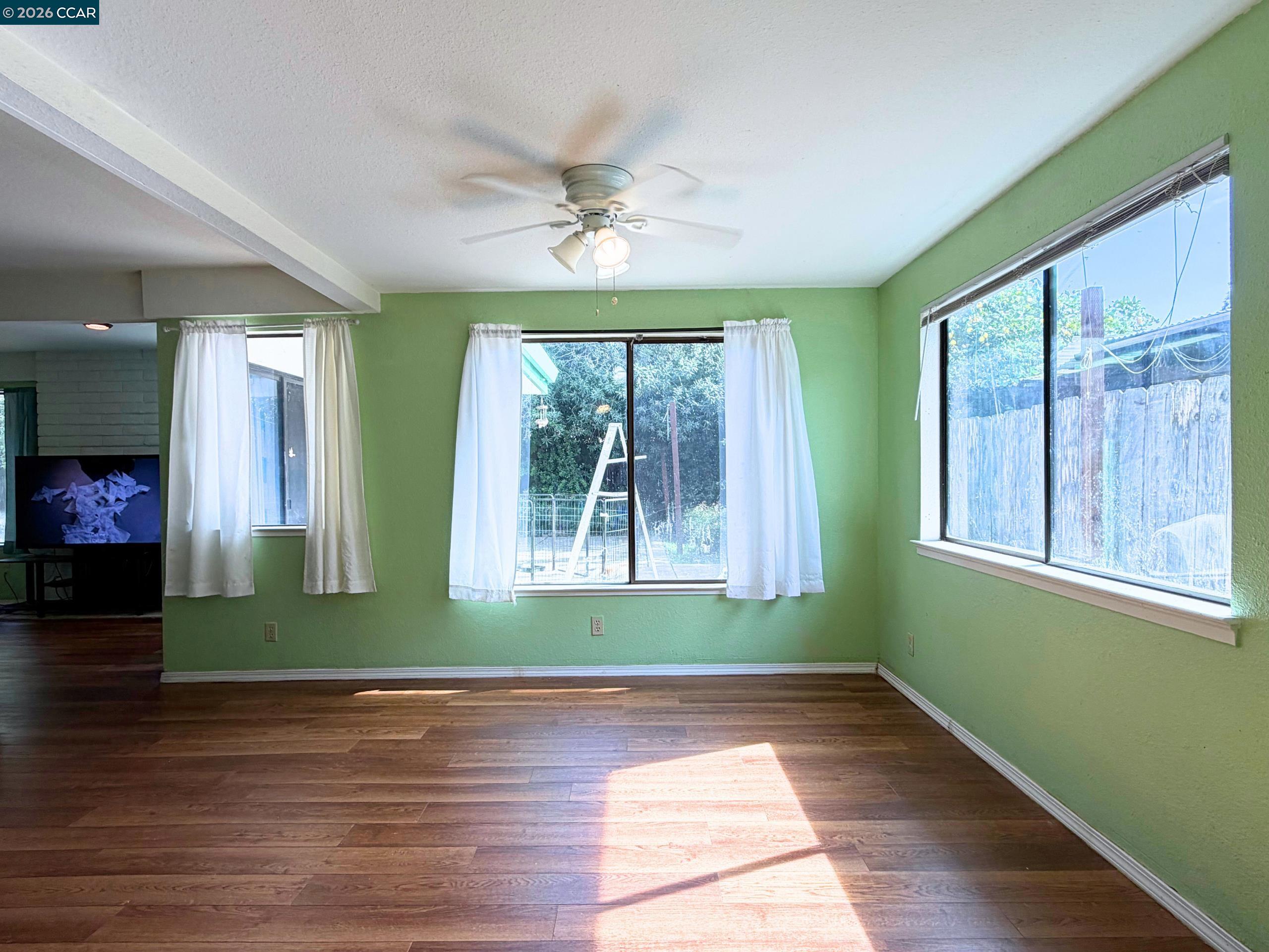 Detail Gallery Image 14 of 33 For 2329 Lido Cir, Stockton,  CA 95207 - 3 Beds | 2 Baths