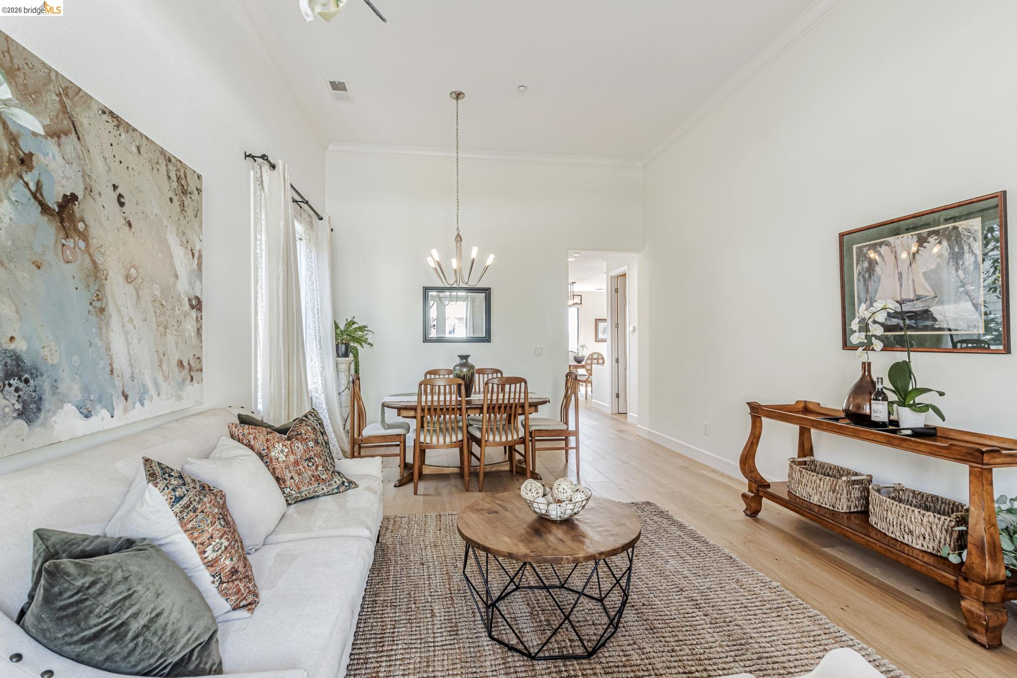 Detail Gallery Image 2 of 46 For 104 Seacliff Court, Richmond,  CA 94801 - 3 Beds | 2/1 Baths