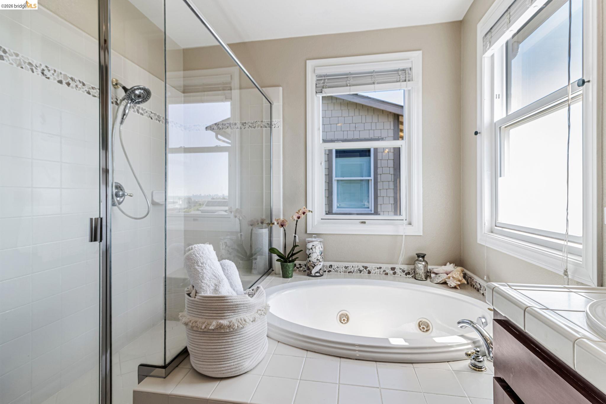 Detail Gallery Image 22 of 46 For 104 Seacliff Court, Richmond,  CA 94801 - 3 Beds | 2/1 Baths