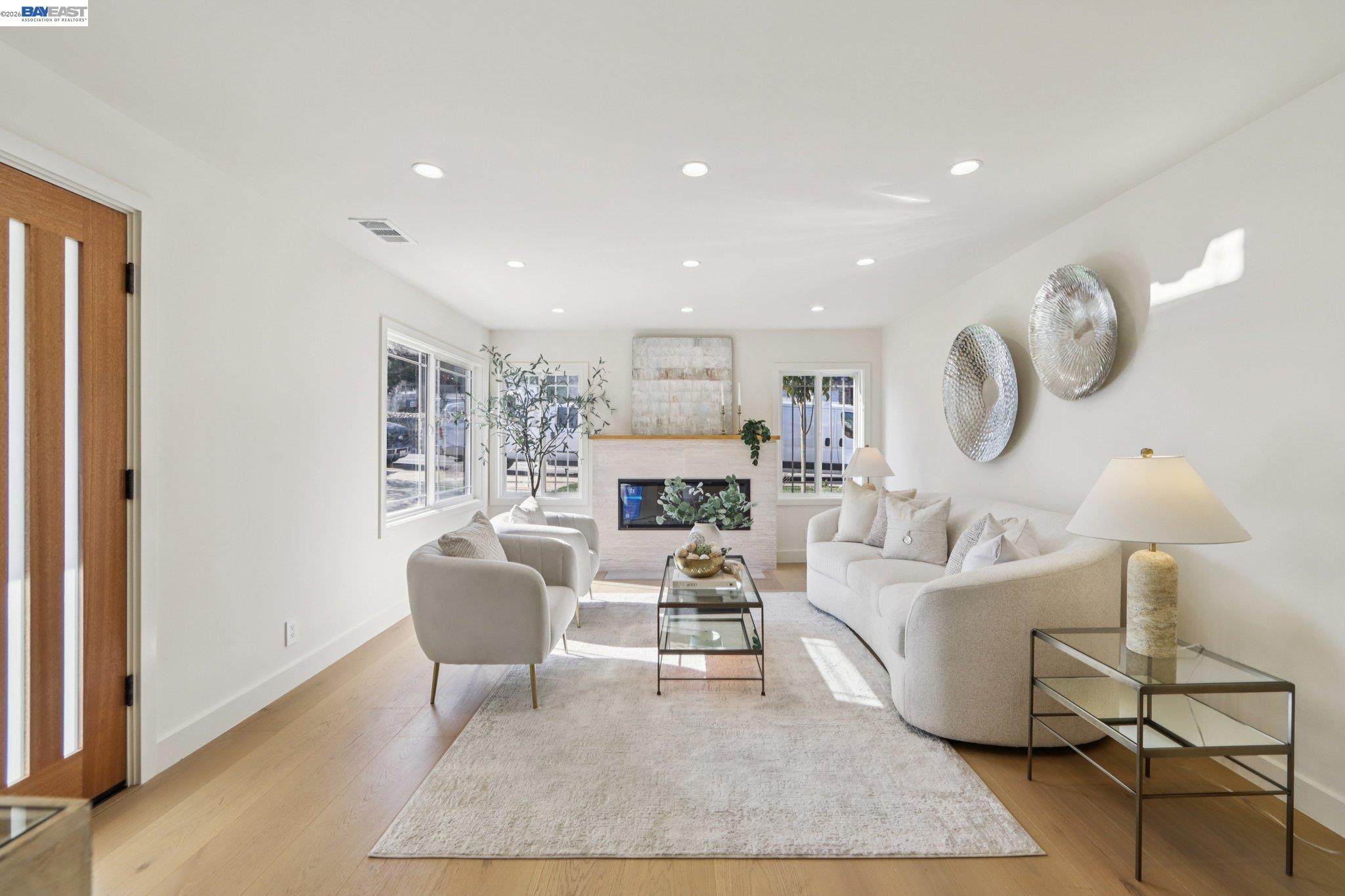 Detail Gallery Image 11 of 52 For 725 Alameda De Las Pulgas, San Mateo,  CA 94601 - 3 Beds | 3 Baths