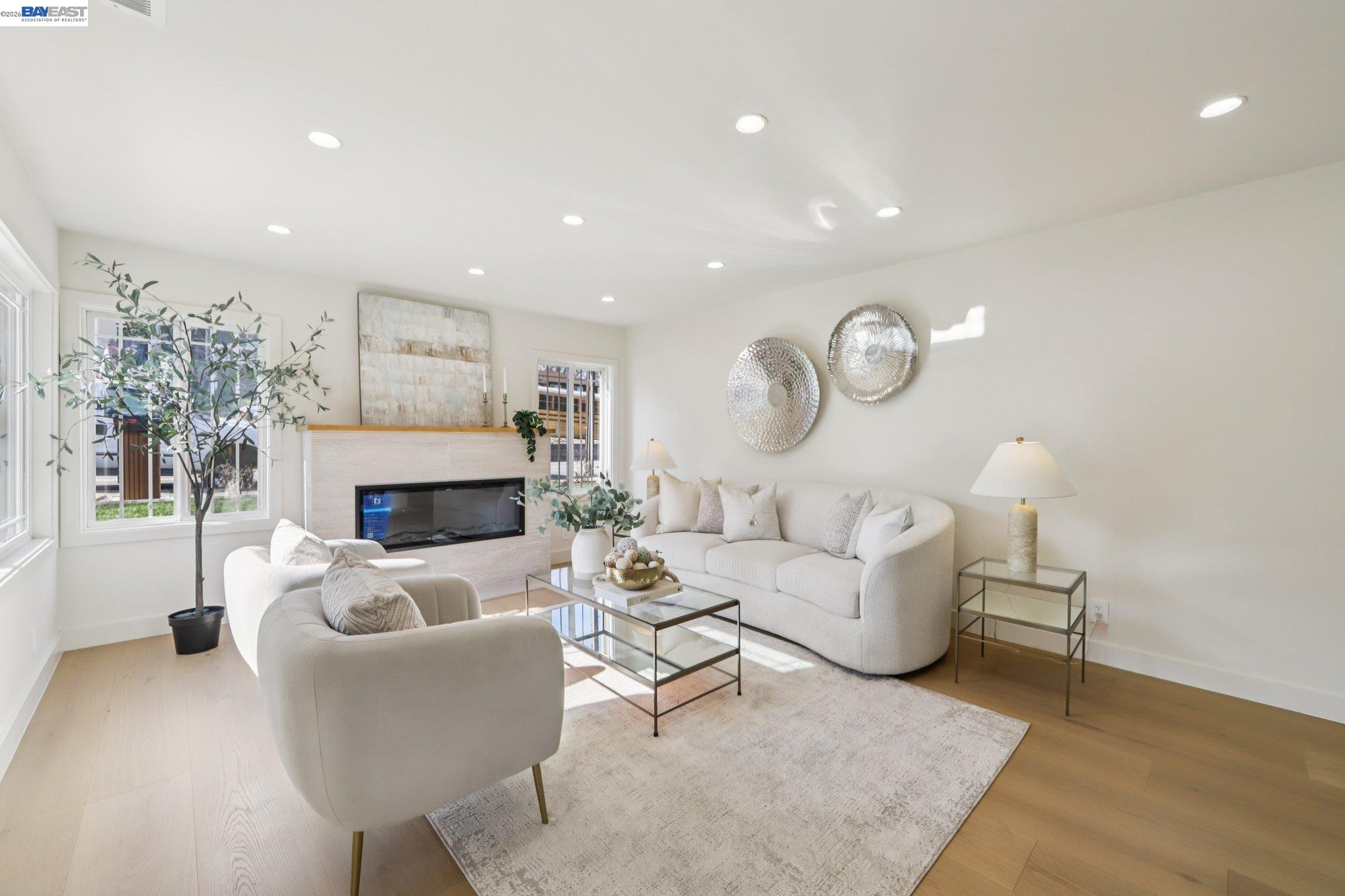 Detail Gallery Image 13 of 52 For 725 Alameda De Las Pulgas, San Mateo,  CA 94601 - 3 Beds | 3 Baths