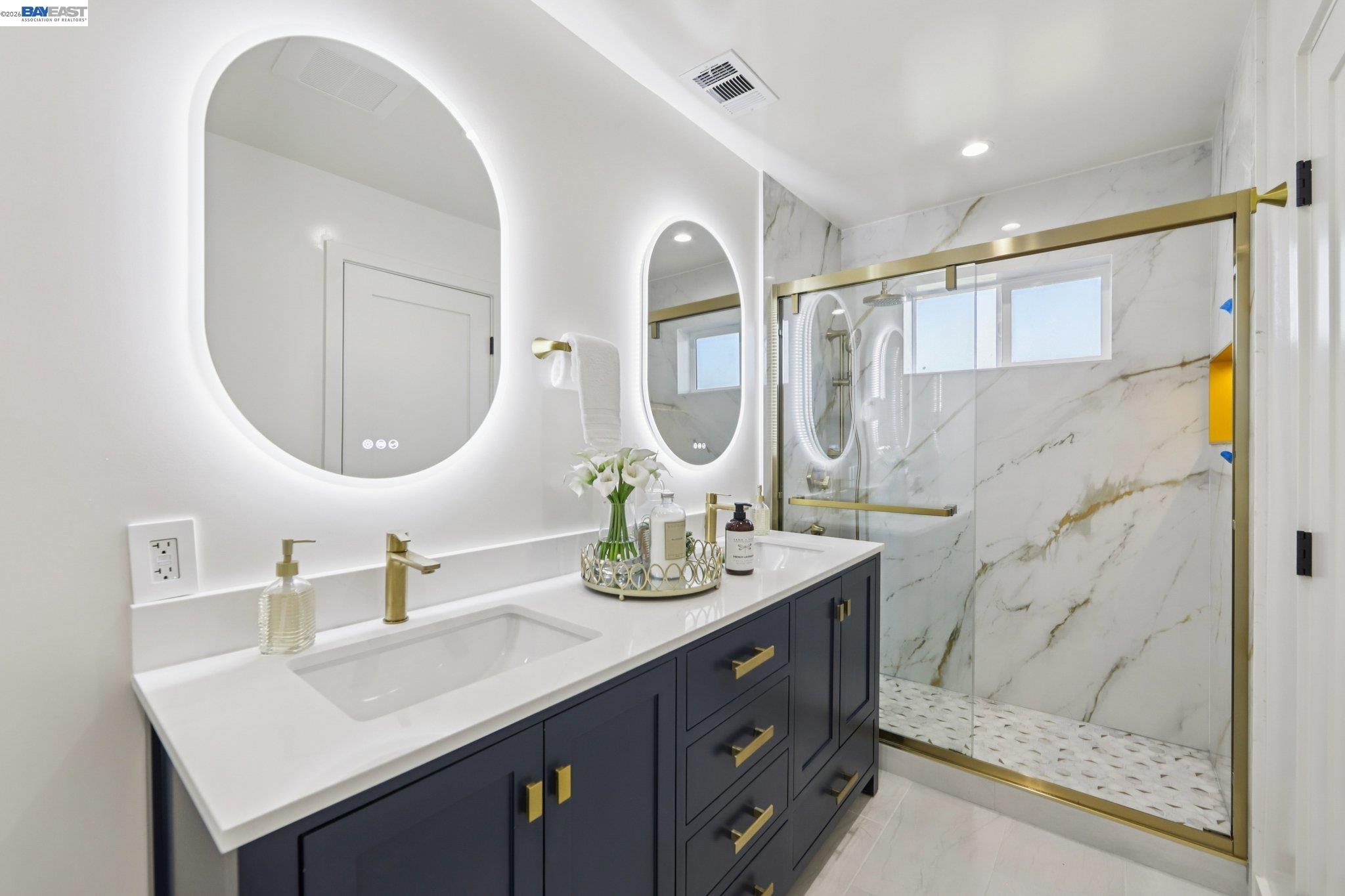 Detail Gallery Image 28 of 52 For 725 Alameda De Las Pulgas, San Mateo,  CA 94601 - 3 Beds | 3 Baths