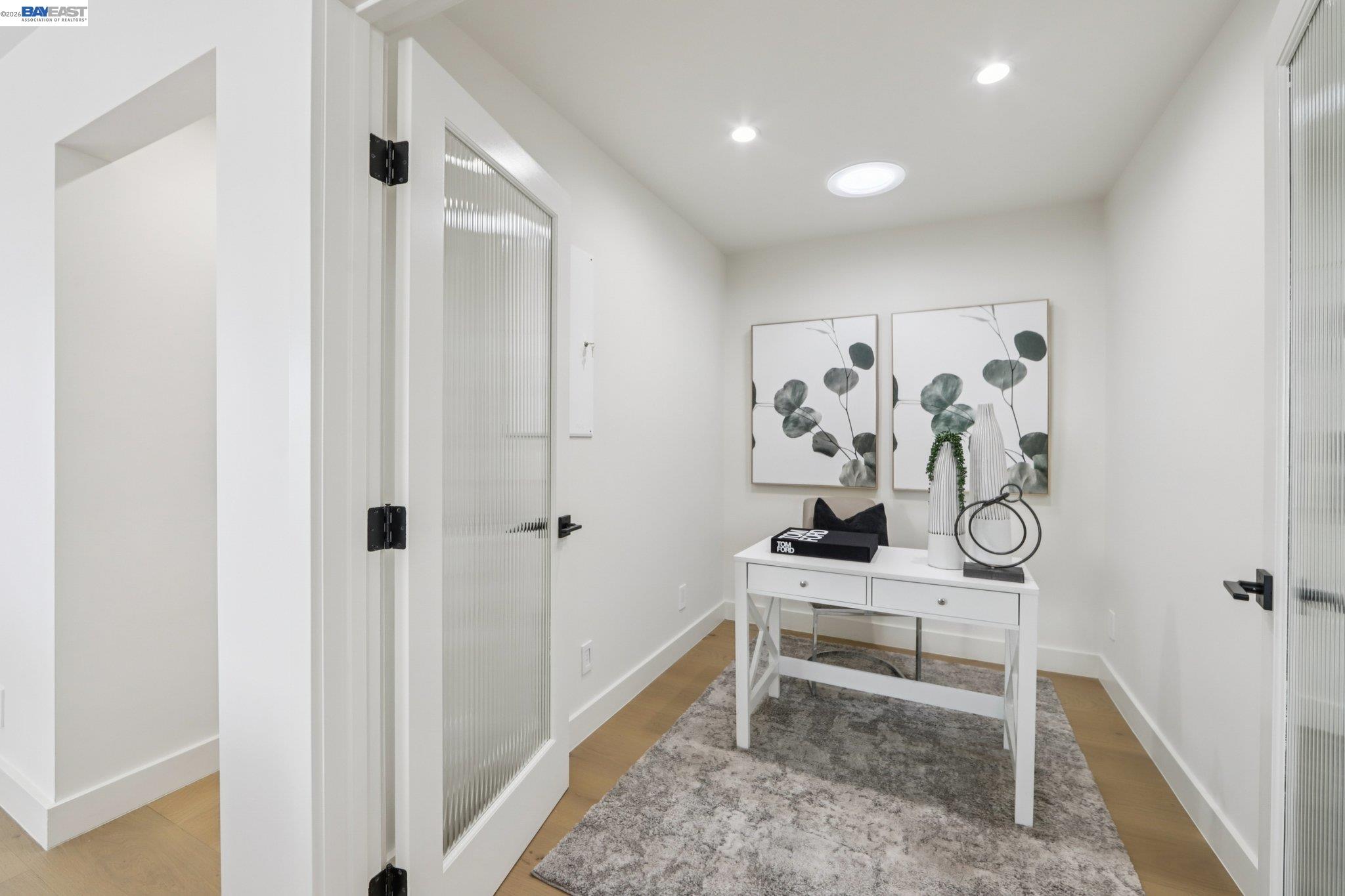 Detail Gallery Image 29 of 52 For 725 Alameda De Las Pulgas, San Mateo,  CA 94601 - 3 Beds | 3 Baths