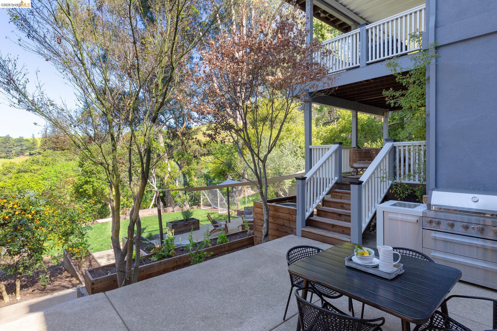 Detail Gallery Image 34 of 56 For 633 Moraga Ave, Piedmont,  CA 94611 - 4 Beds | 3/1 Baths