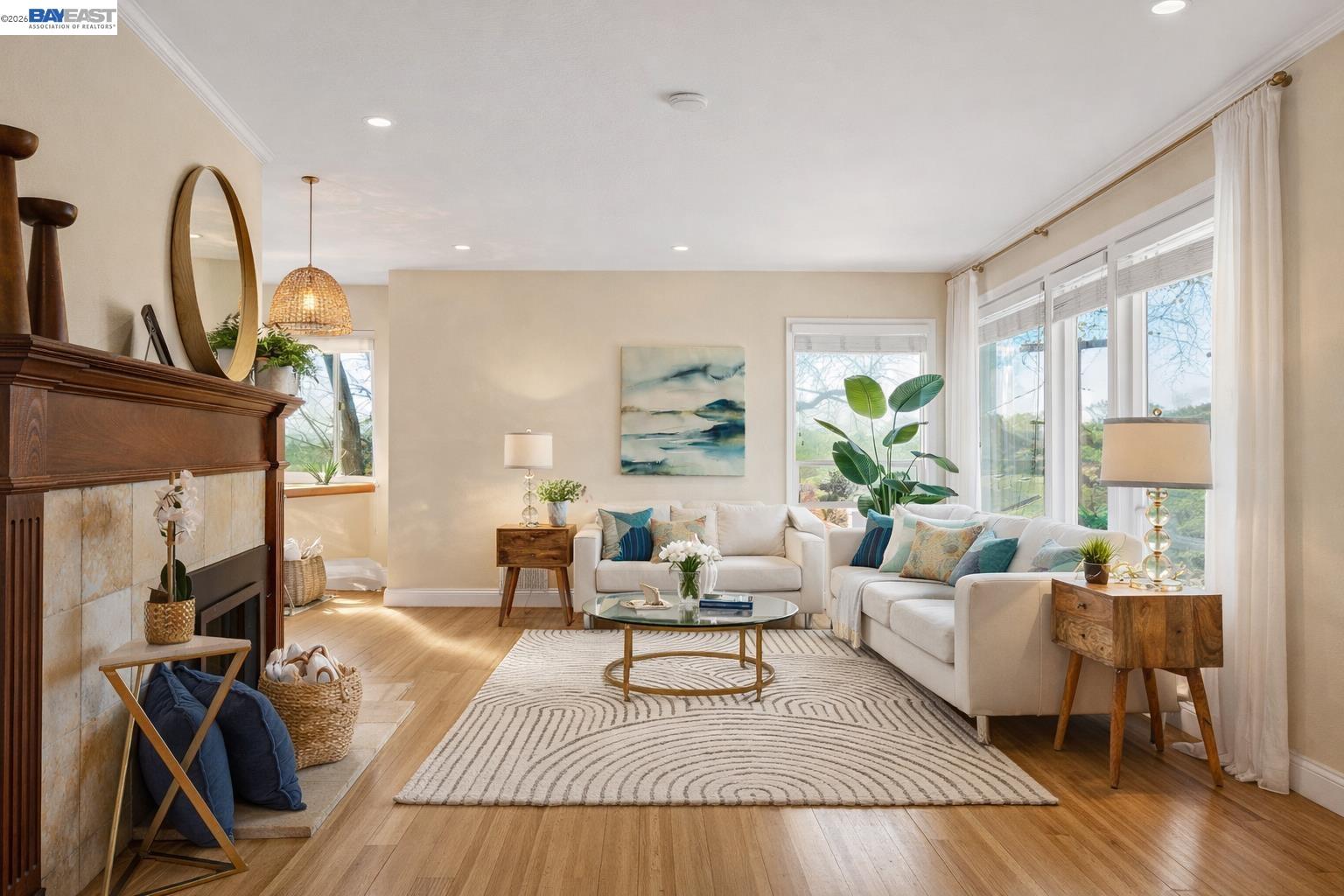 Detail Gallery Image 11 of 26 For 17676 Garland Ct, Castro Valley,  CA 94546 - 4 Beds | 2 Baths