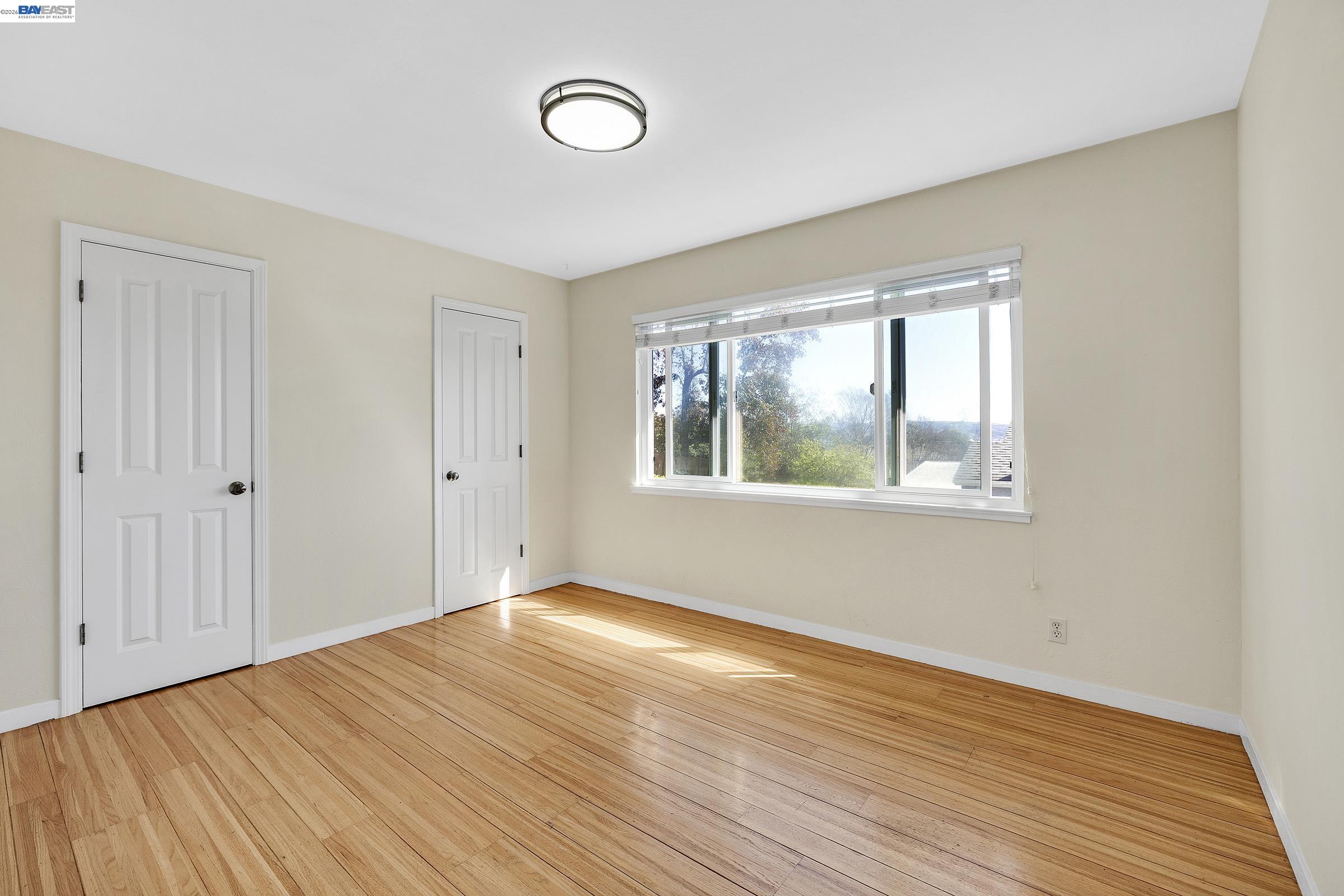 Detail Gallery Image 13 of 26 For 17676 Garland Ct, Castro Valley,  CA 94546 - 4 Beds | 2 Baths