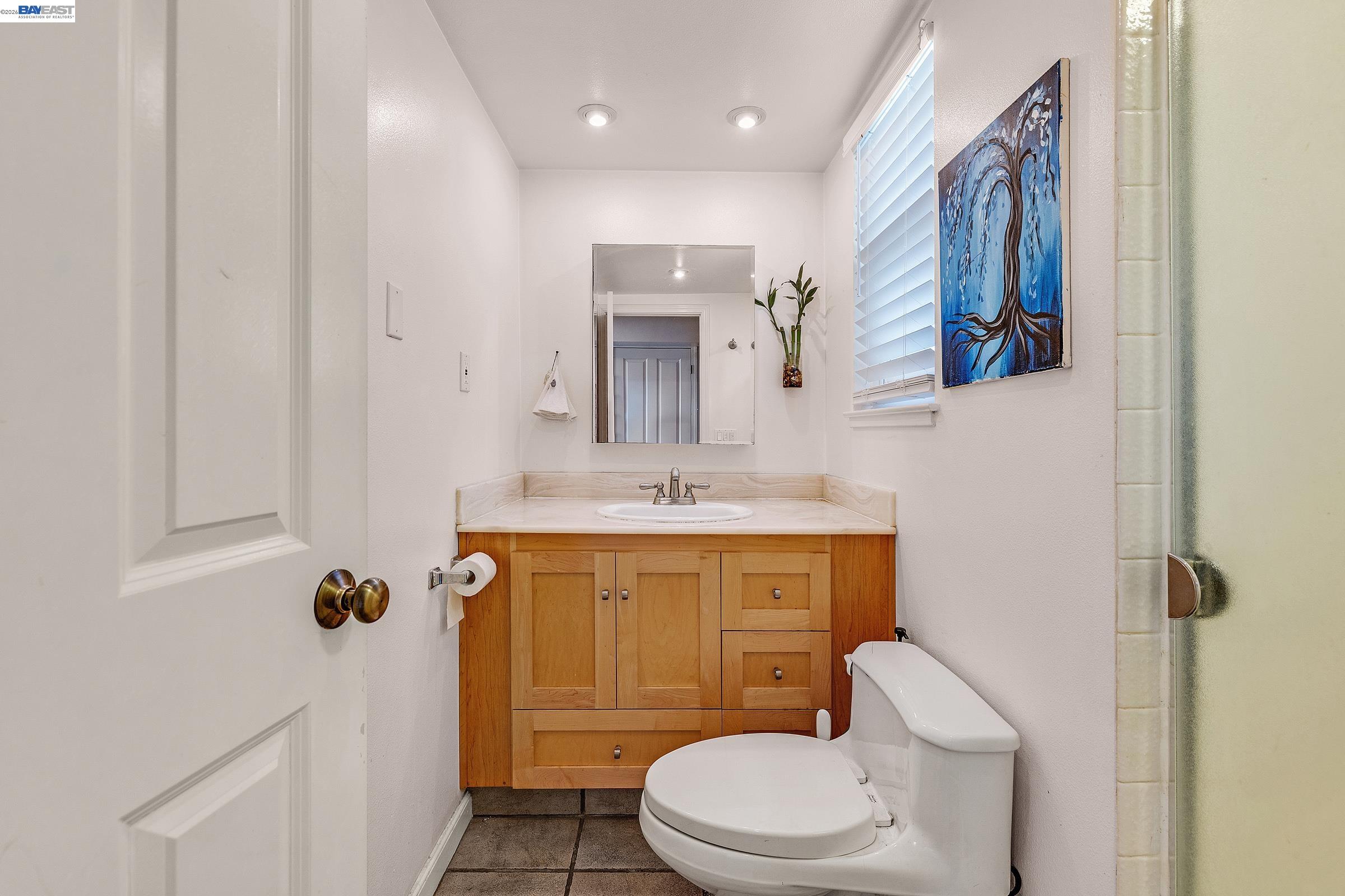 Detail Gallery Image 16 of 26 For 17676 Garland Ct, Castro Valley,  CA 94546 - 4 Beds | 2 Baths