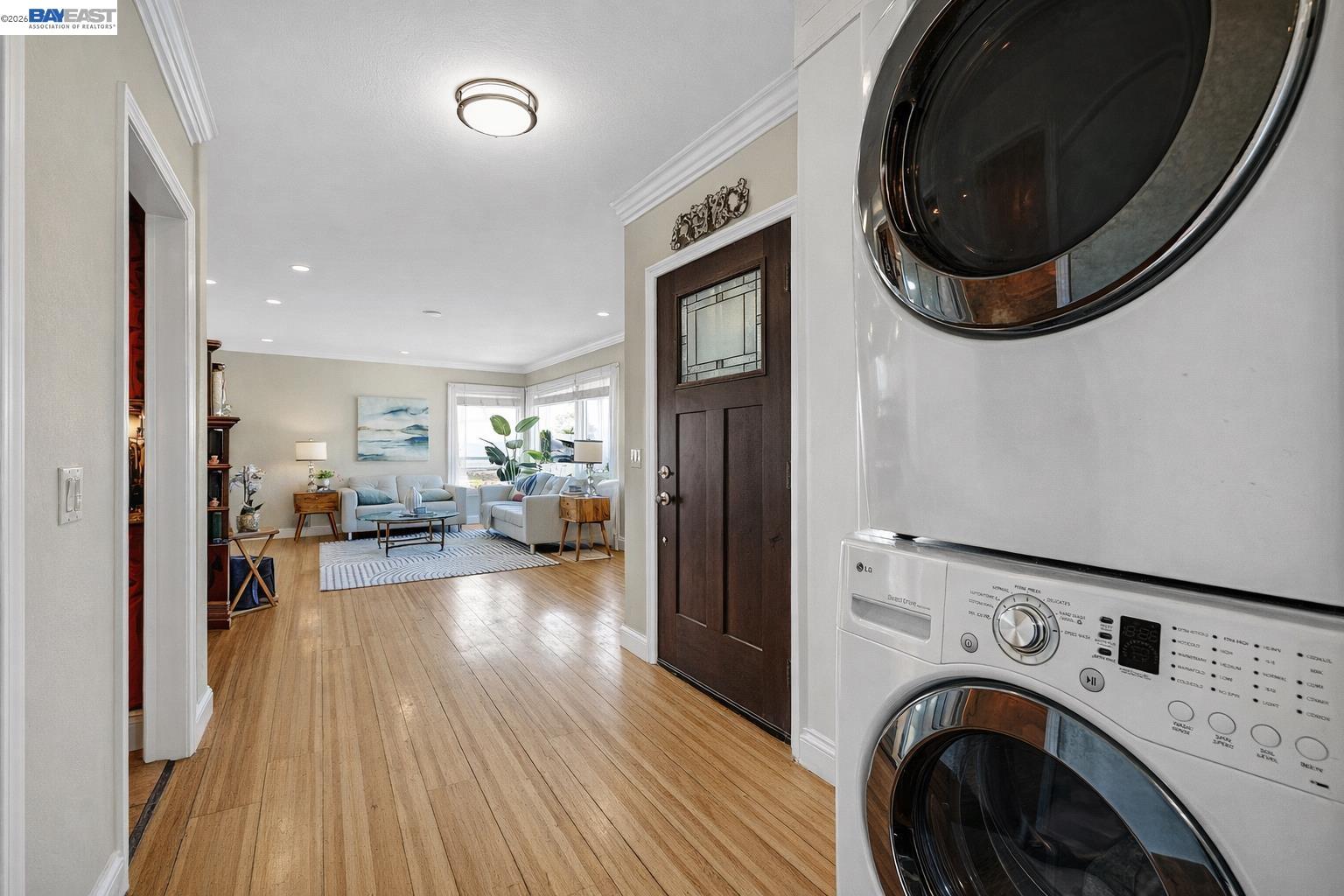 Detail Gallery Image 10 of 26 For 17676 Garland Ct, Castro Valley,  CA 94546 - 4 Beds | 2 Baths