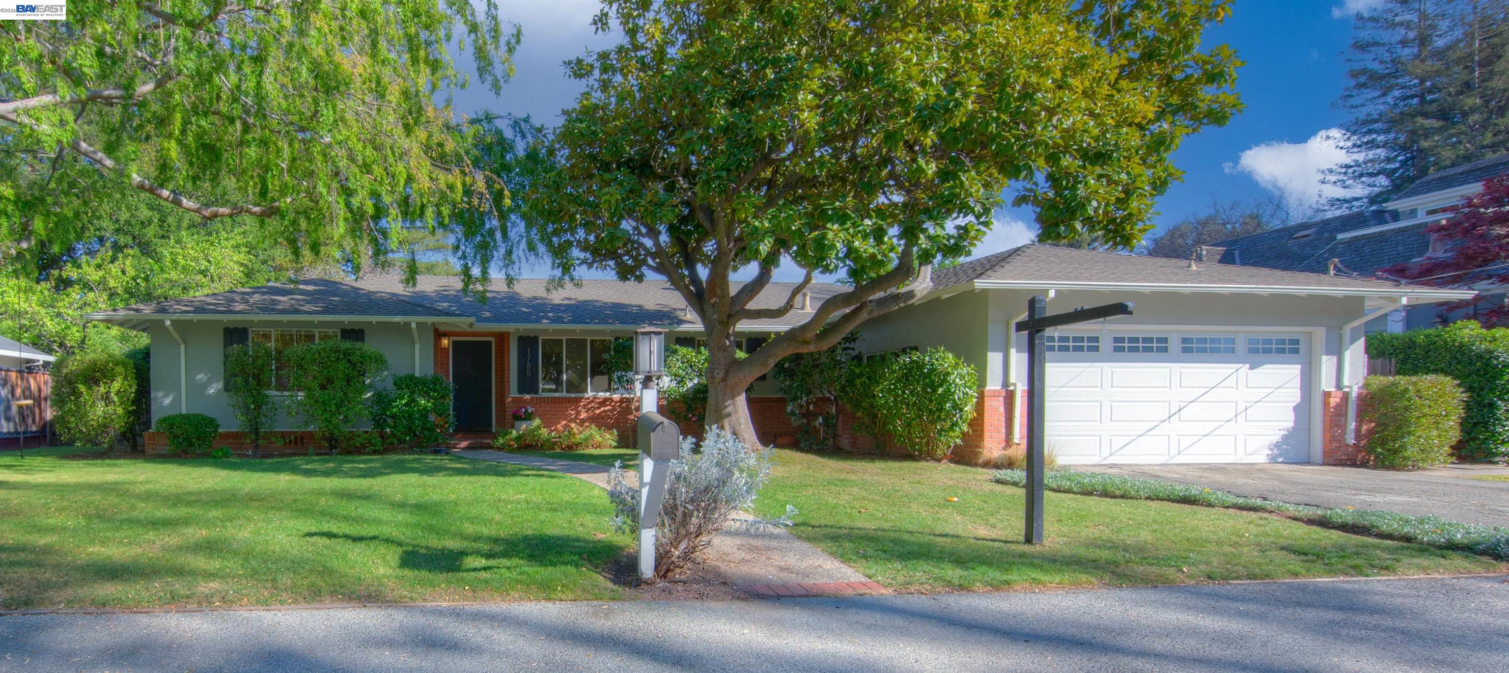 Detail Gallery Image 1 of 60 For 1785 Holly Ave, Menlo Park,  CA 94025 - 4 Beds | 3 Baths