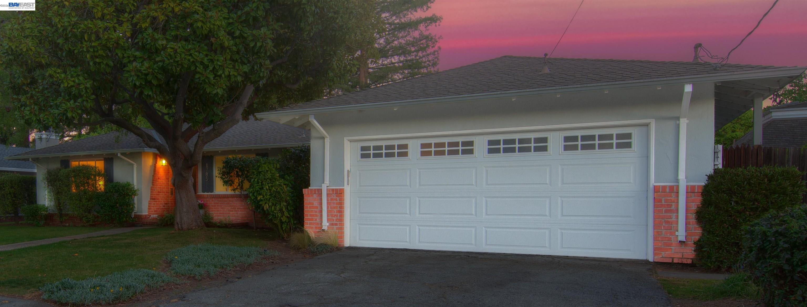 Detail Gallery Image 15 of 60 For 1785 Holly Ave, Menlo Park,  CA 94025 - 4 Beds | 3 Baths