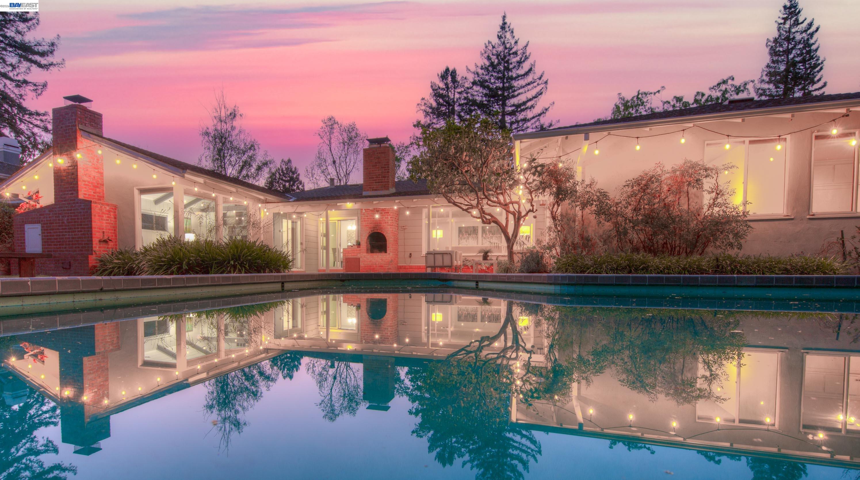 Detail Gallery Image 25 of 60 For 1785 Holly Ave, Menlo Park,  CA 94025 - 4 Beds | 3 Baths