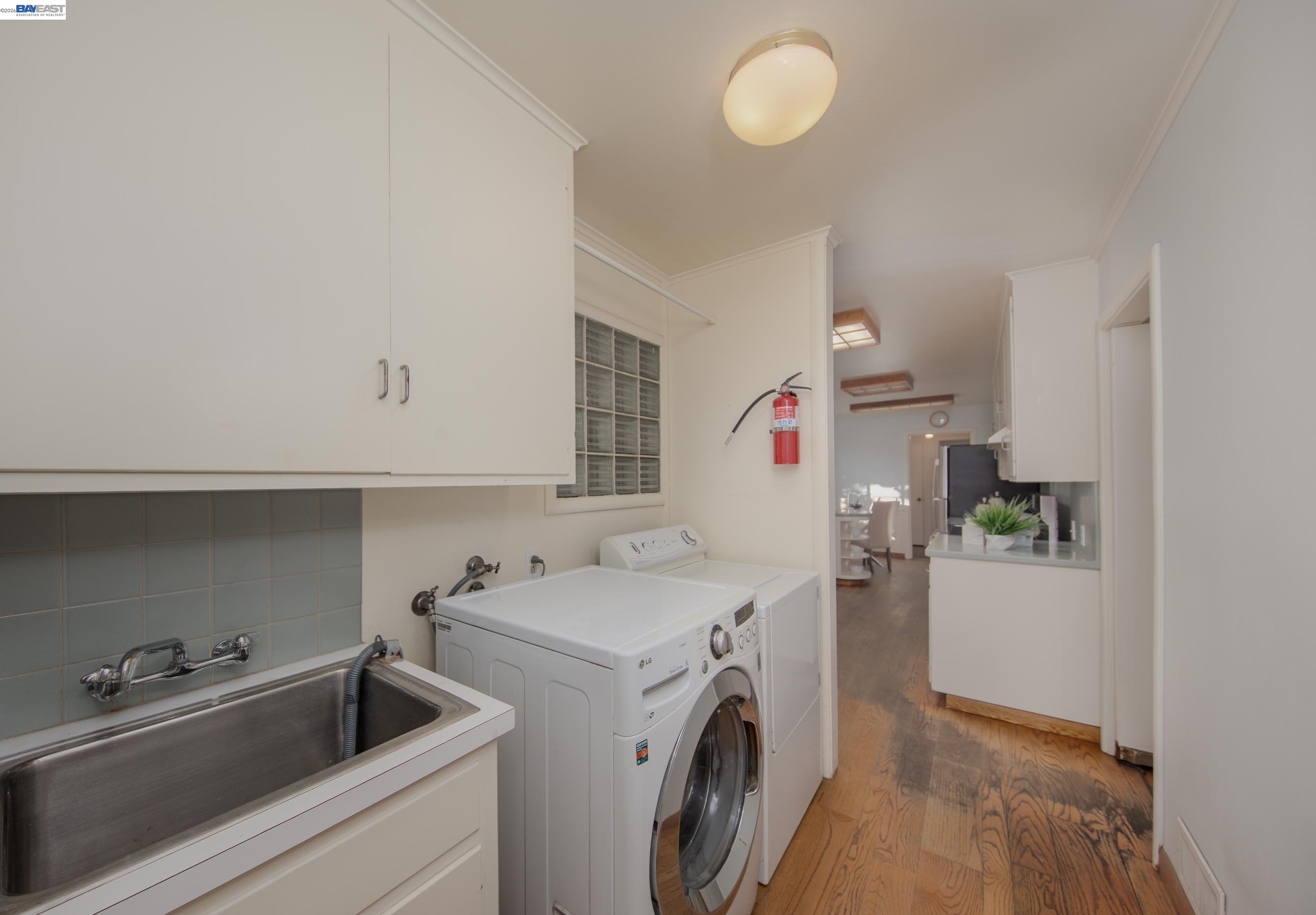 Detail Gallery Image 35 of 60 For 1785 Holly Ave, Menlo Park,  CA 94025 - 4 Beds | 3 Baths