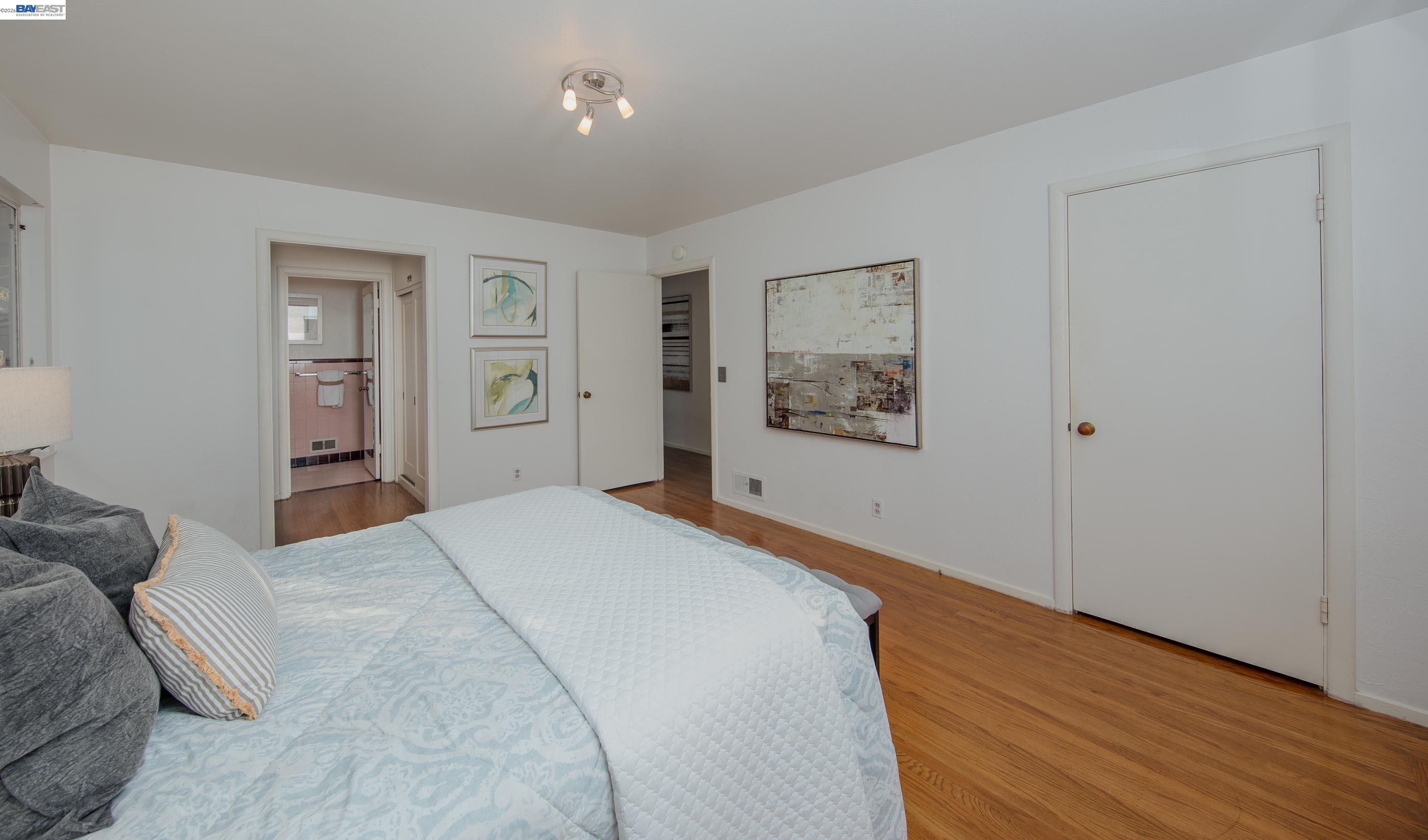 Detail Gallery Image 44 of 60 For 1785 Holly Ave, Menlo Park,  CA 94025 - 4 Beds | 3 Baths