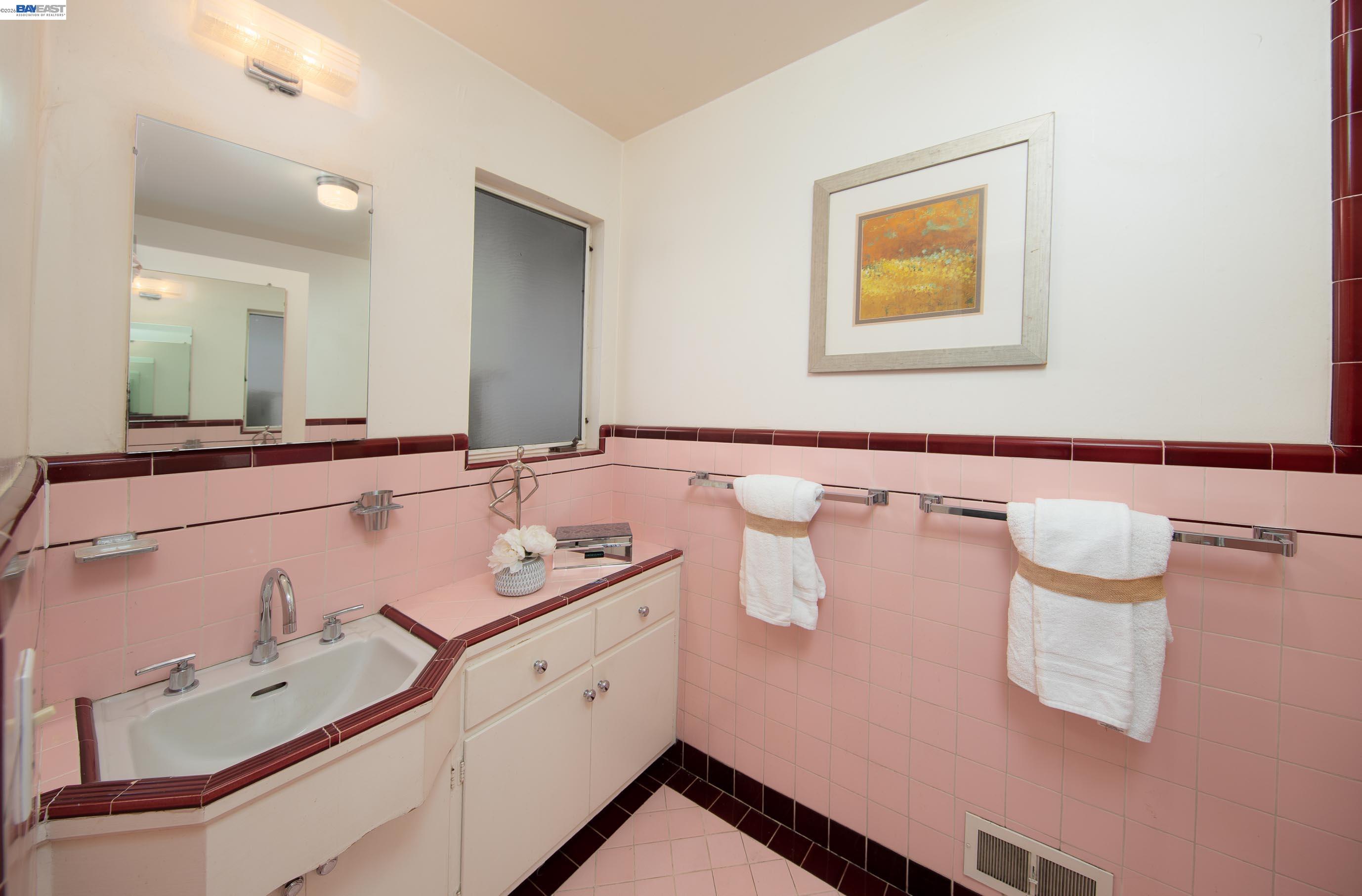 Detail Gallery Image 47 of 60 For 1785 Holly Ave, Menlo Park,  CA 94025 - 4 Beds | 3 Baths