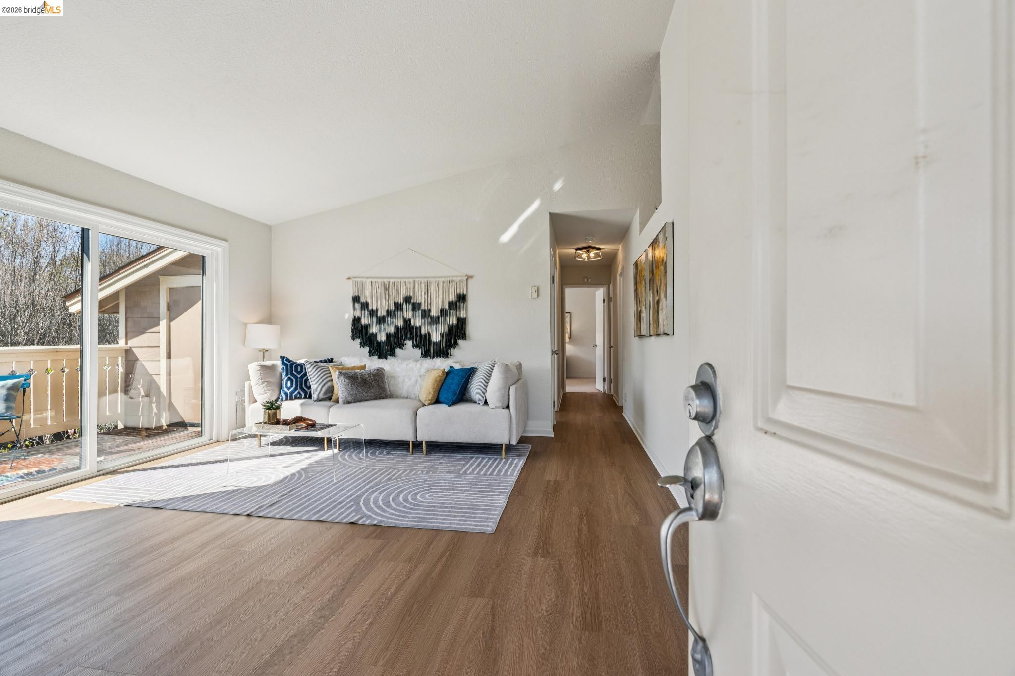 Detail Gallery Image 4 of 60 For 142 Shoreline Ct, Richmond,  CA 94804 - 2 Beds | 2 Baths