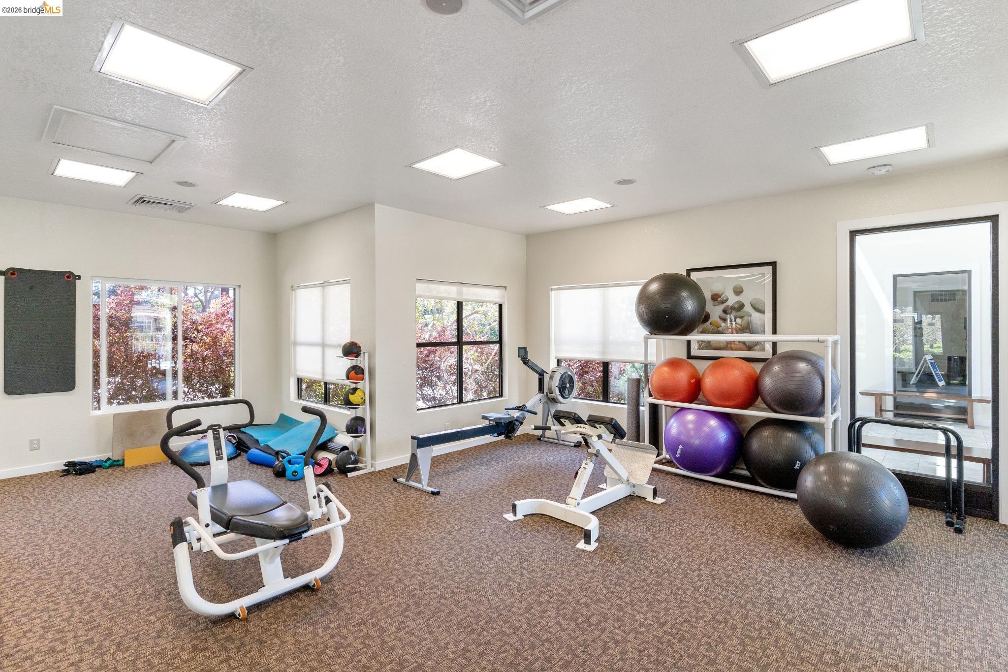 Detail Gallery Image 45 of 60 For 142 Shoreline Ct, Richmond,  CA 94804 - 2 Beds | 2 Baths