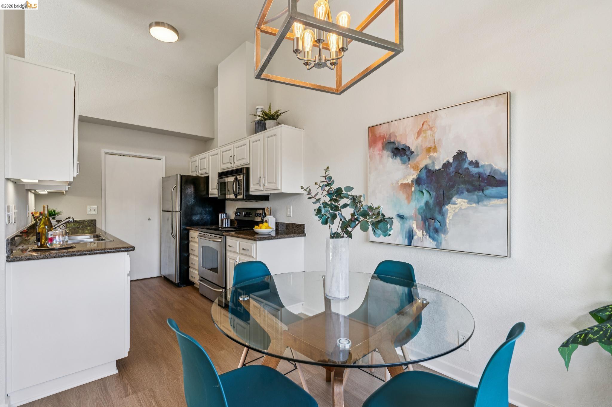 Detail Gallery Image 10 of 60 For 142 Shoreline Ct, Richmond,  CA 94804 - 2 Beds | 2 Baths